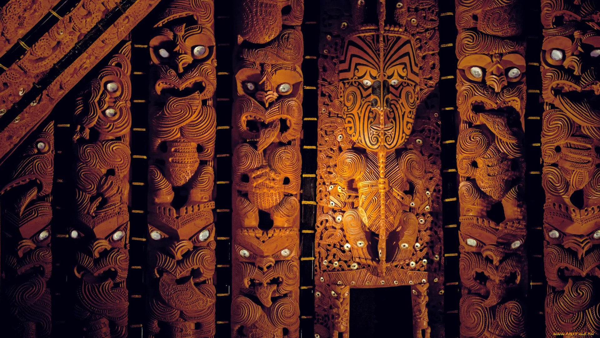 разное, рельефы, , статуи, , музейные, экспонаты, мемориальный, музей, окленда, watching, eyes, wooden, sculptures, new, zealand, maori