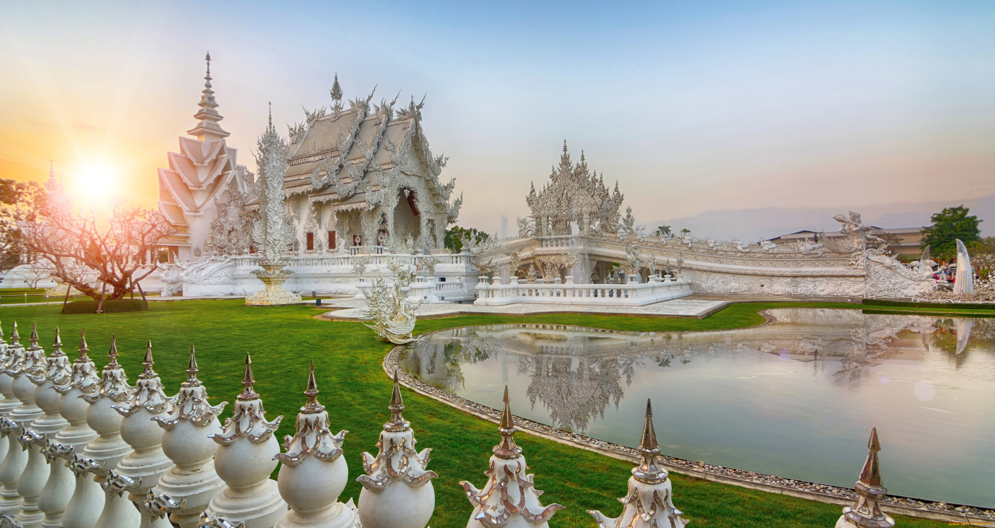 Wat Chong Kham, Mae Hong Son, Golden Triangle, Thailand бесплатно