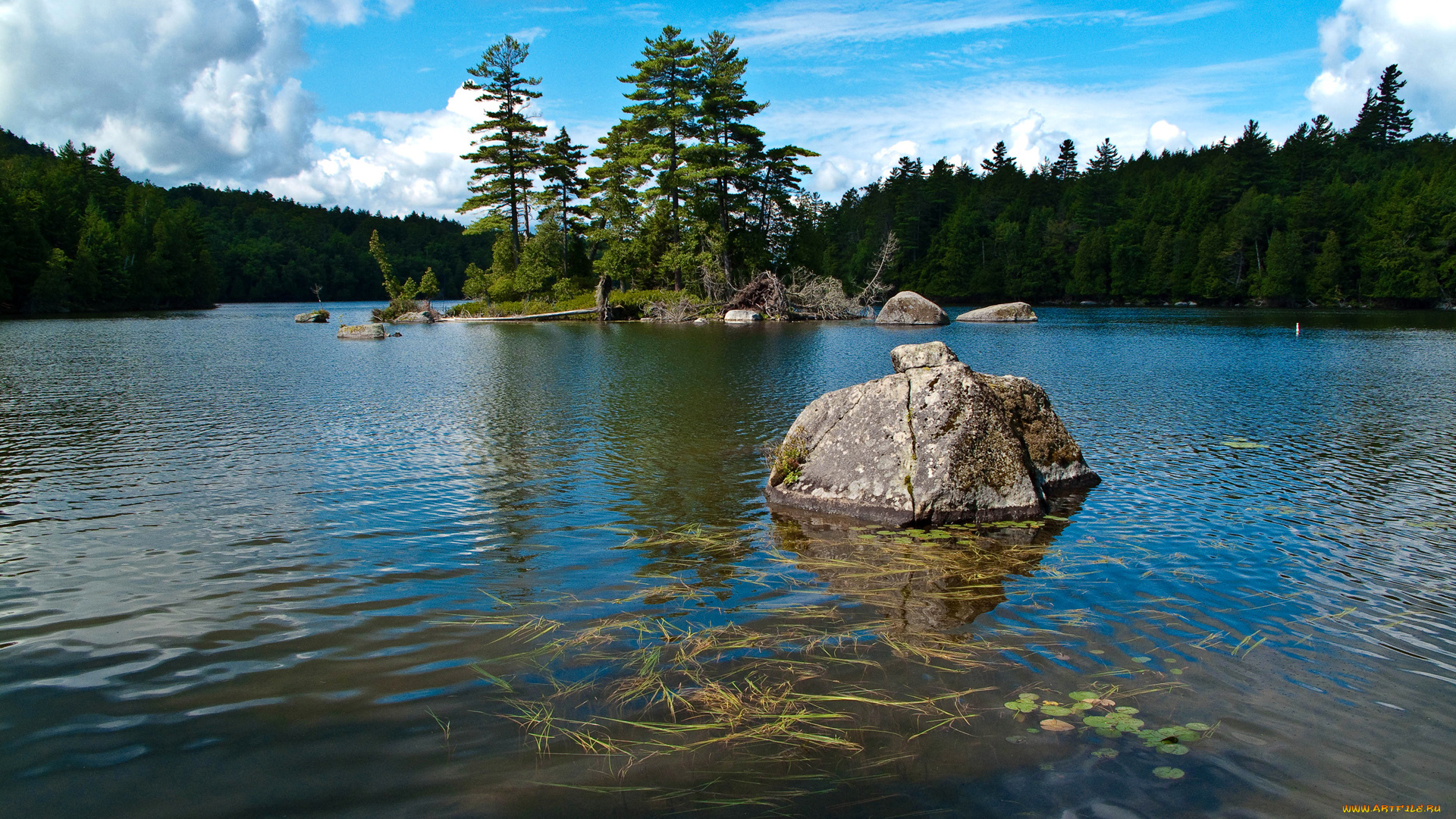 природа, реки, озера, скала, камень, лес, небо, облака, озеро, саранак, saranac, lake, нью-йорк, сша, деревья