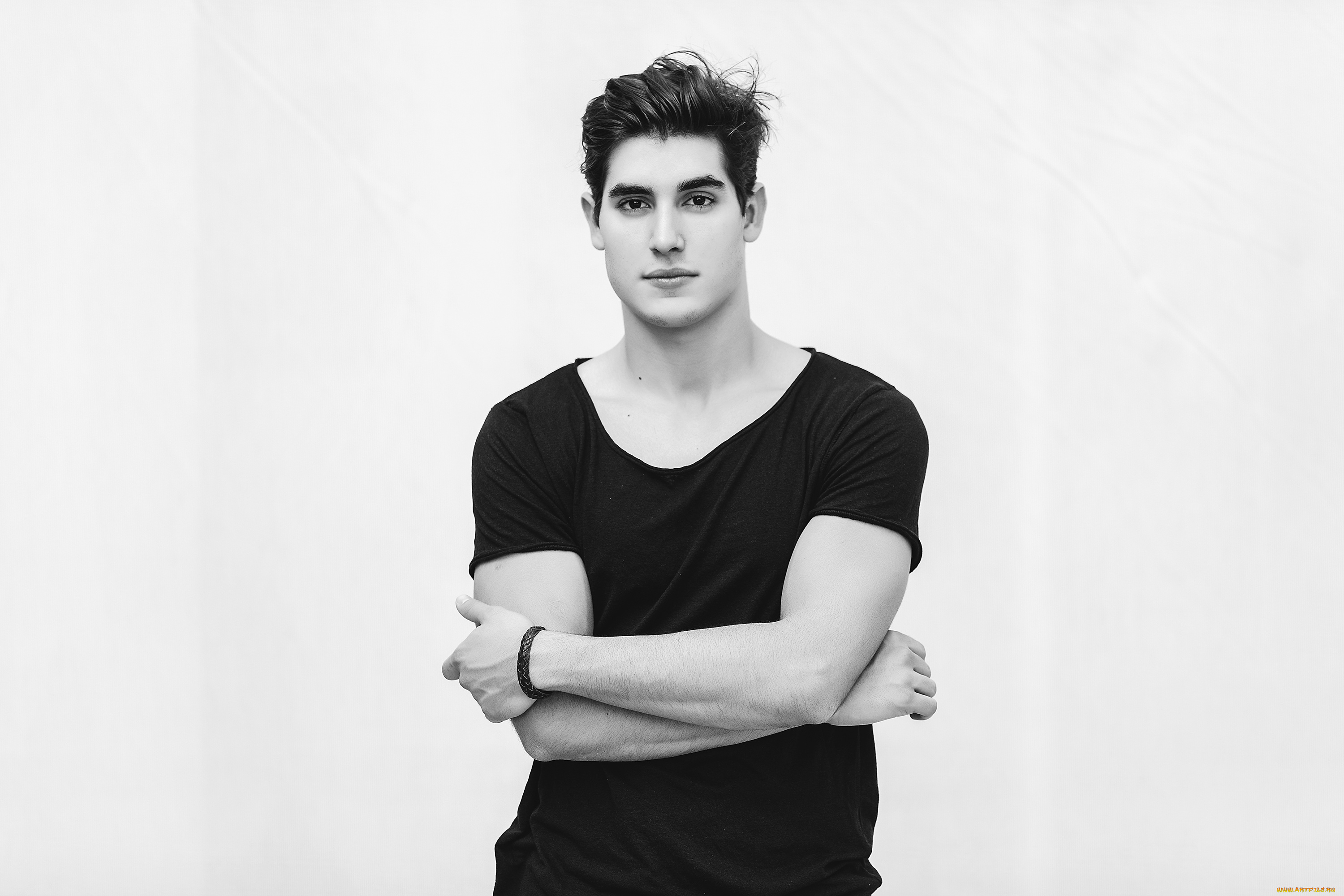 Заг актер. Henry zaga. Генри зага Волчонок. Генри зага бразильский актёр. Генри зага торс.