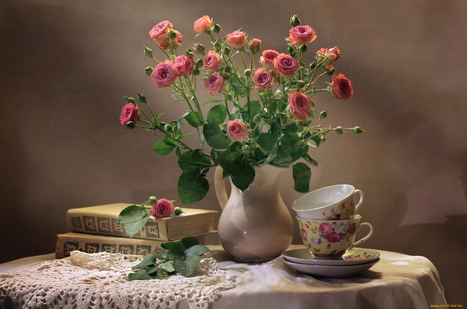 цветы, розы, натюрморт, букет, чашки, книги