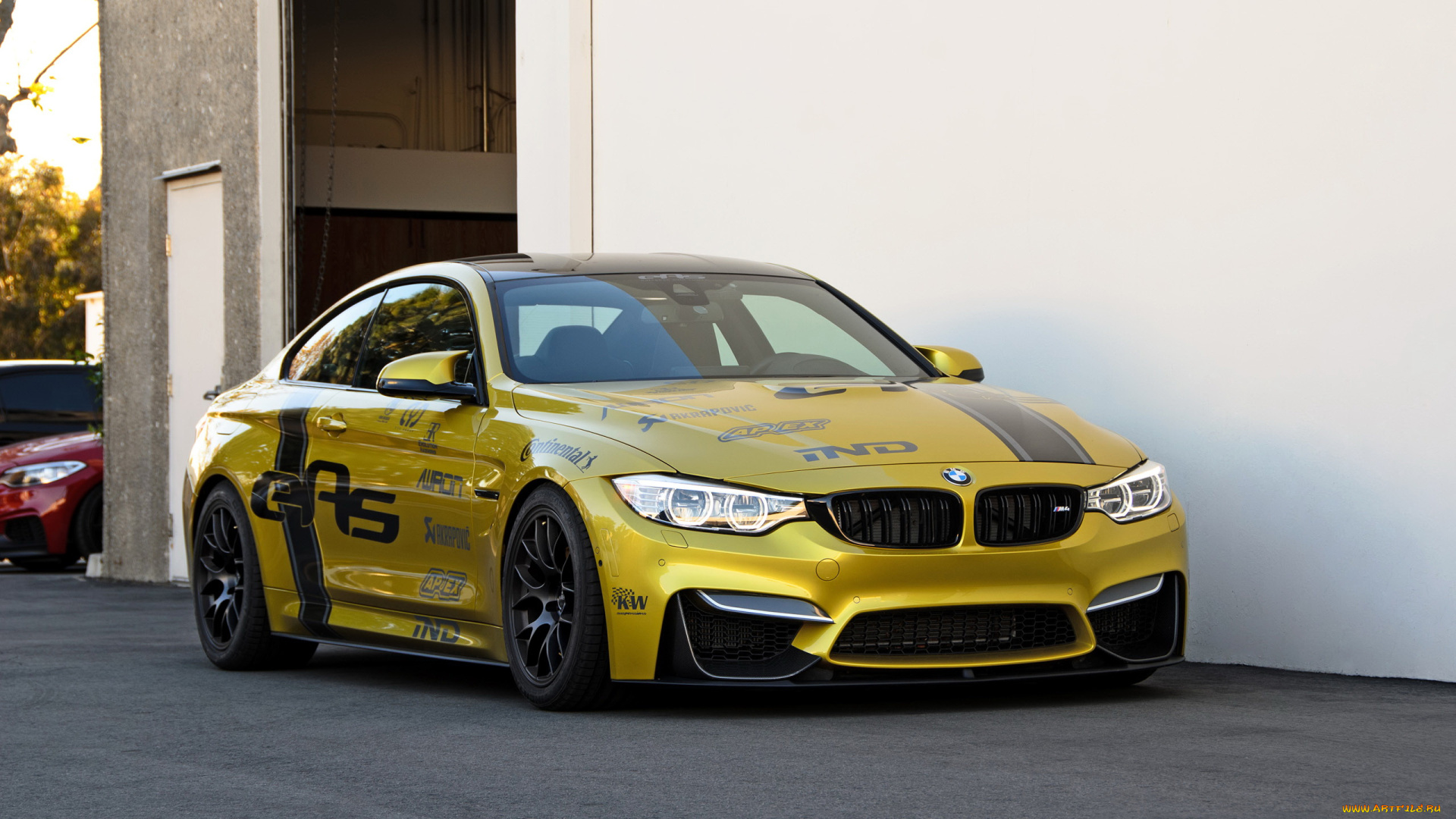 Gt4 gold. BMW m4 f82. BMW m4 Coupe. BMW m4 2015. БМВ м4 хэтчбек.