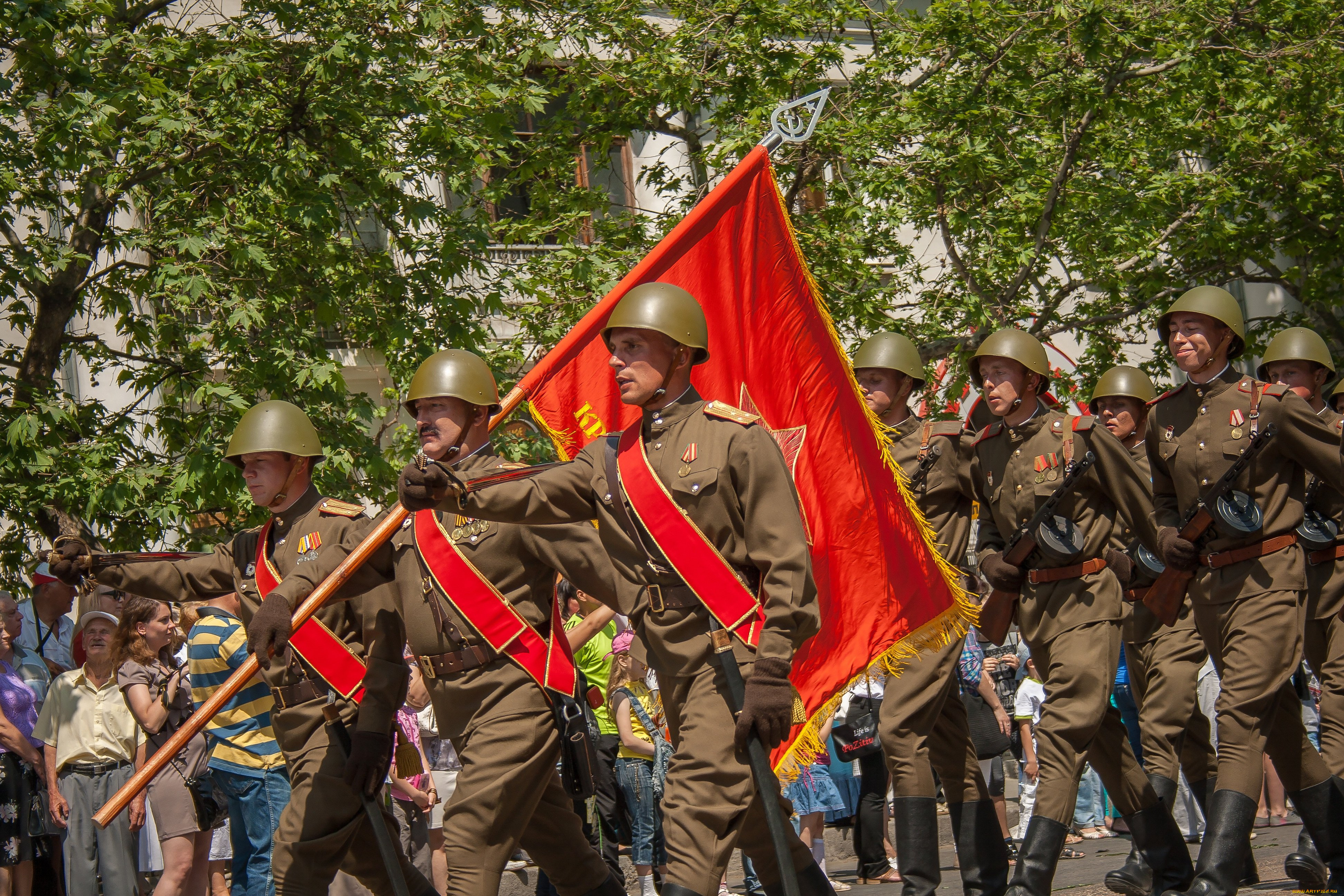 Когда 9 мая стал выходным. Парад Победы в Севастополе 2022. День Победы парад. Празднование 9 мая. Празднование дня Победы.