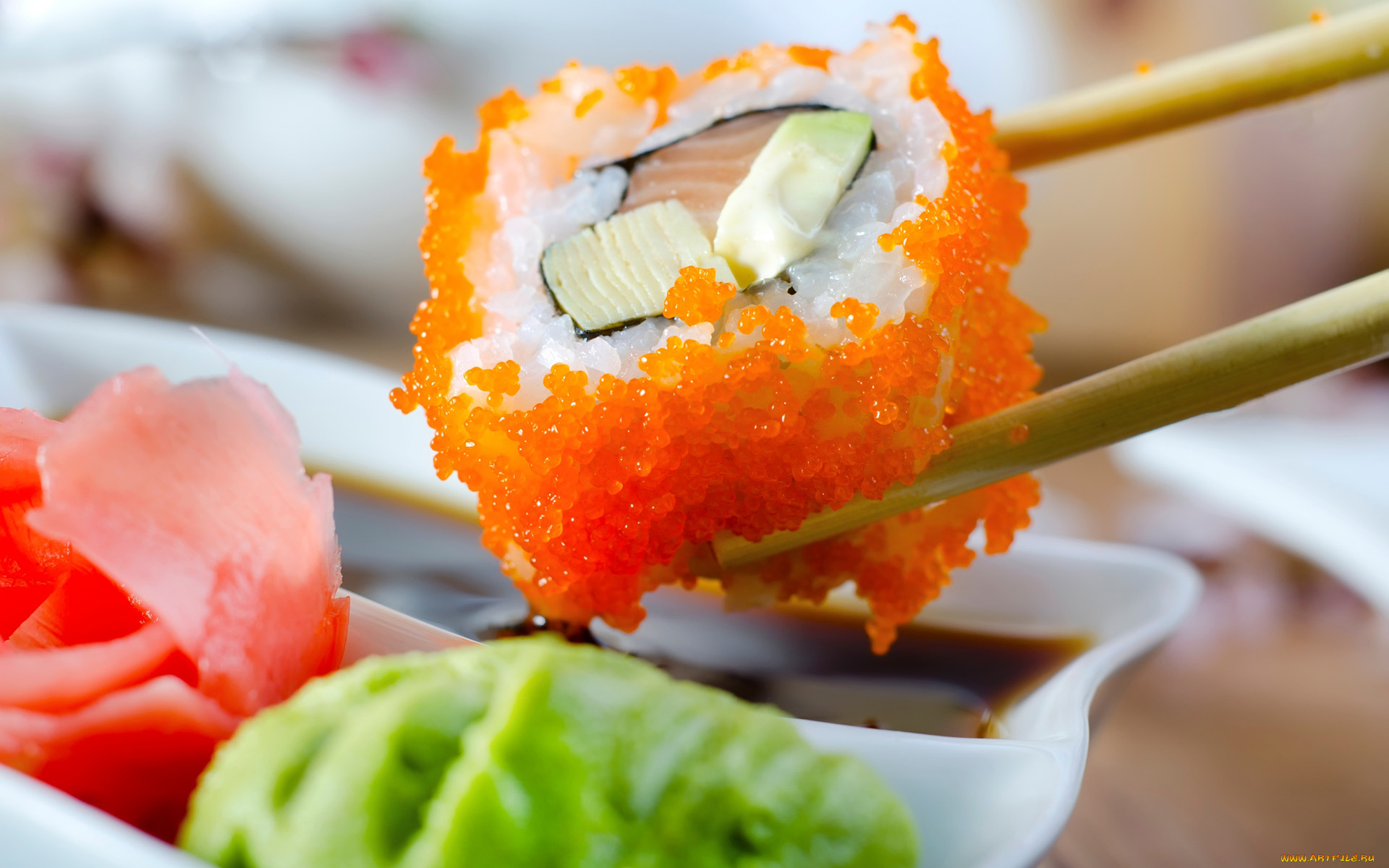 суши, еда, рыба, морепродукты, роллы, икра, соус, палочки