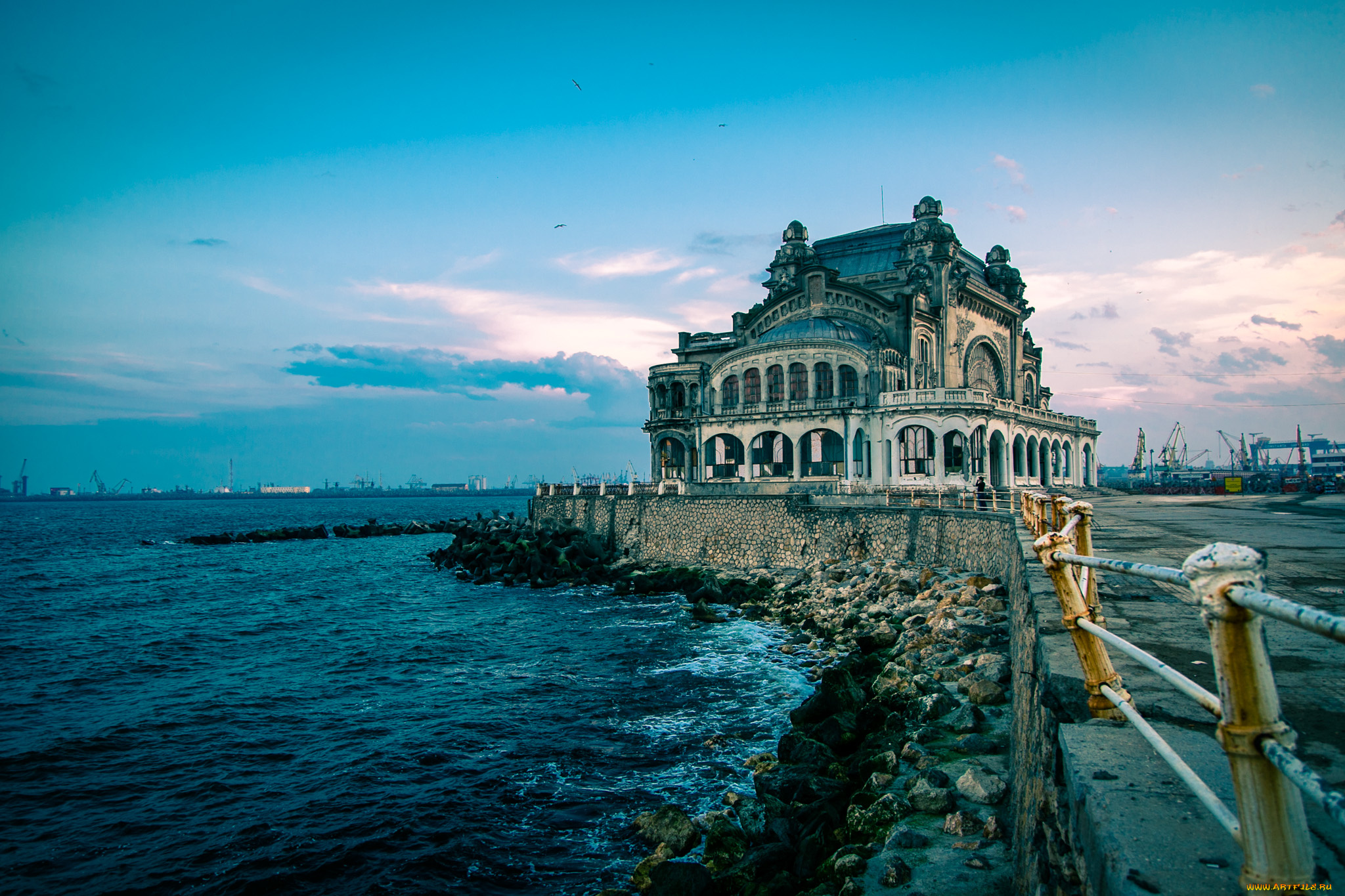 abandoned, casino, in, constanta, romania, города, здания, дома, румыния, облака, набережная, дворец