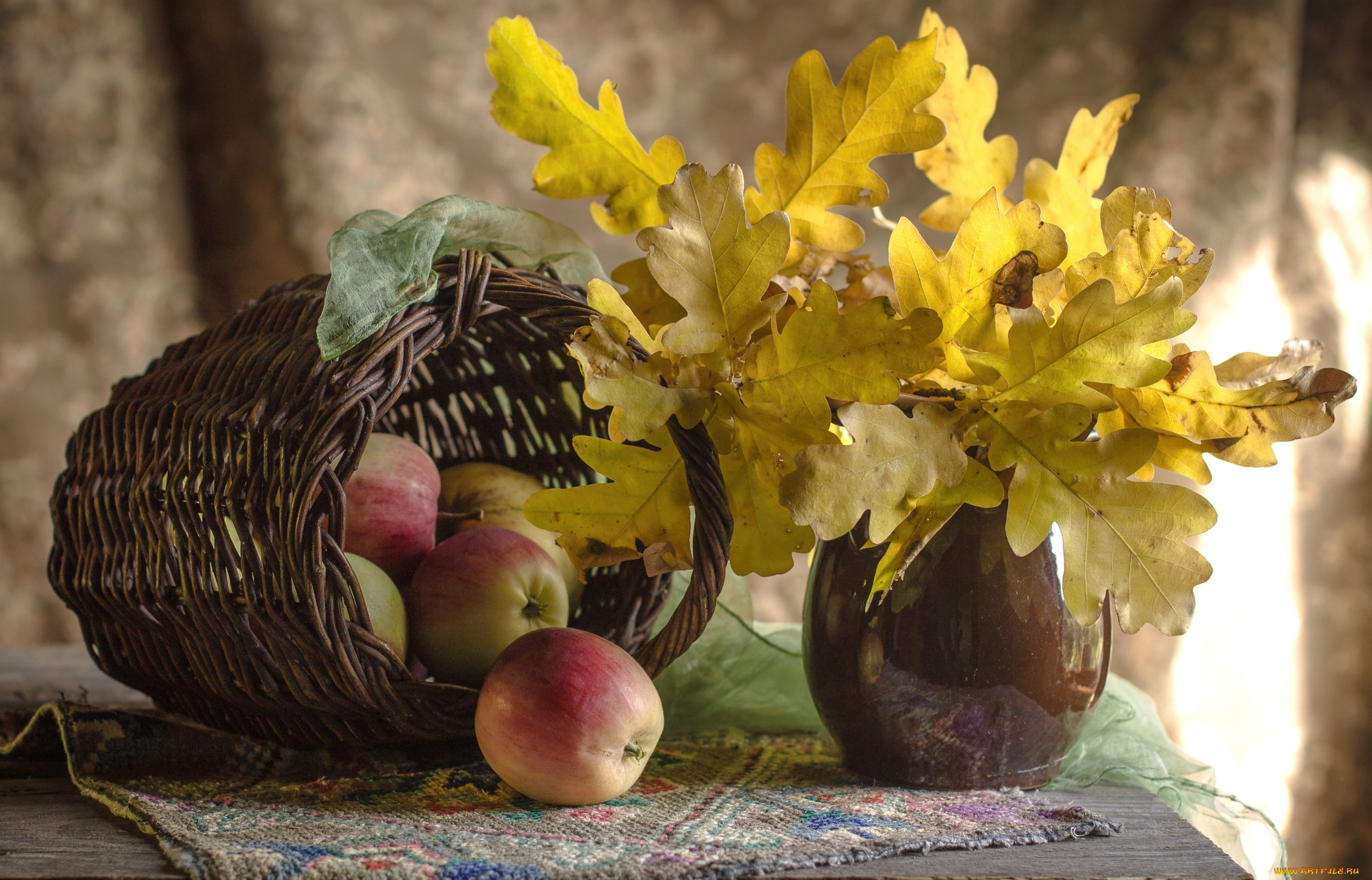 еда, натюрморт, яблоки, листья, осень, дуб