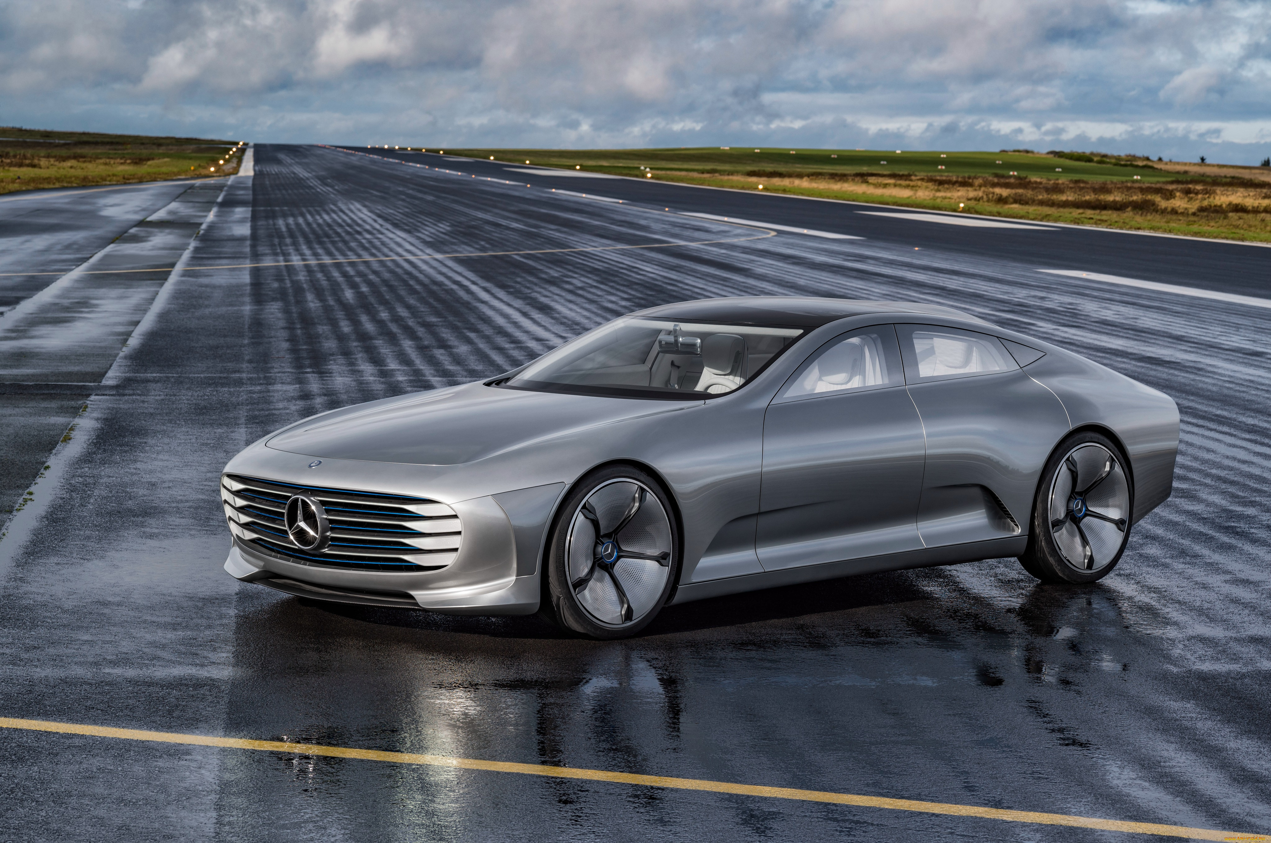 Самого нового мерседеса. Mercedes-Benz Concept IAA. Mercedes-Benz Concept IAA 2015. Mercedes-Benz Concept 2015. Мерседес Concept IAA.