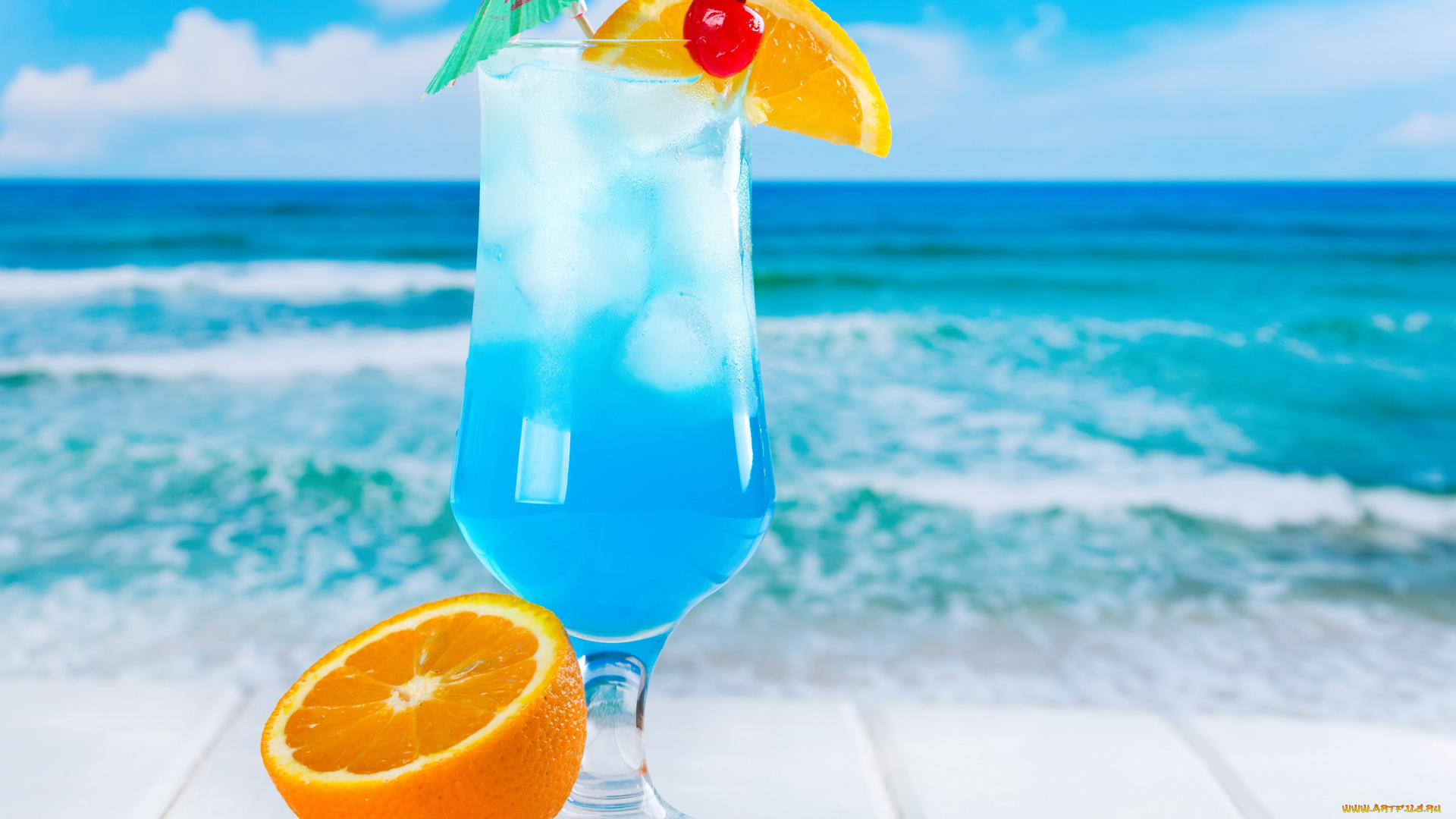 еда, напитки, , коктейль, вишня, апельсин, фрукты, море, tropical, curacao, orange, drink, fruits, blue, cocktail, коктейль, fresh, пляж, лед
