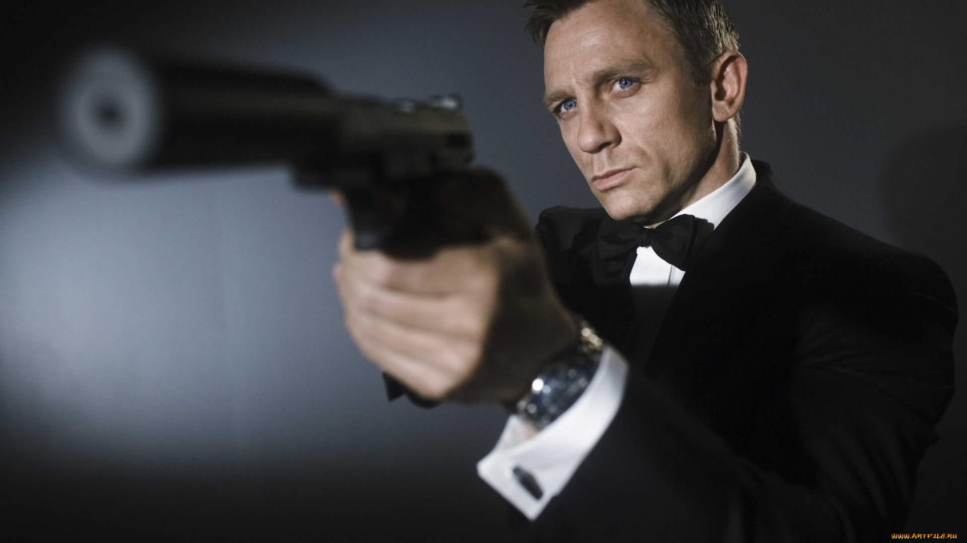 кино, фильмы, 007, skyfall, костюм, пиджак, агент, глушитель, пистолет