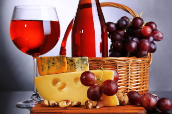 Картинка еда разное виноград корзина вино орехи сыр