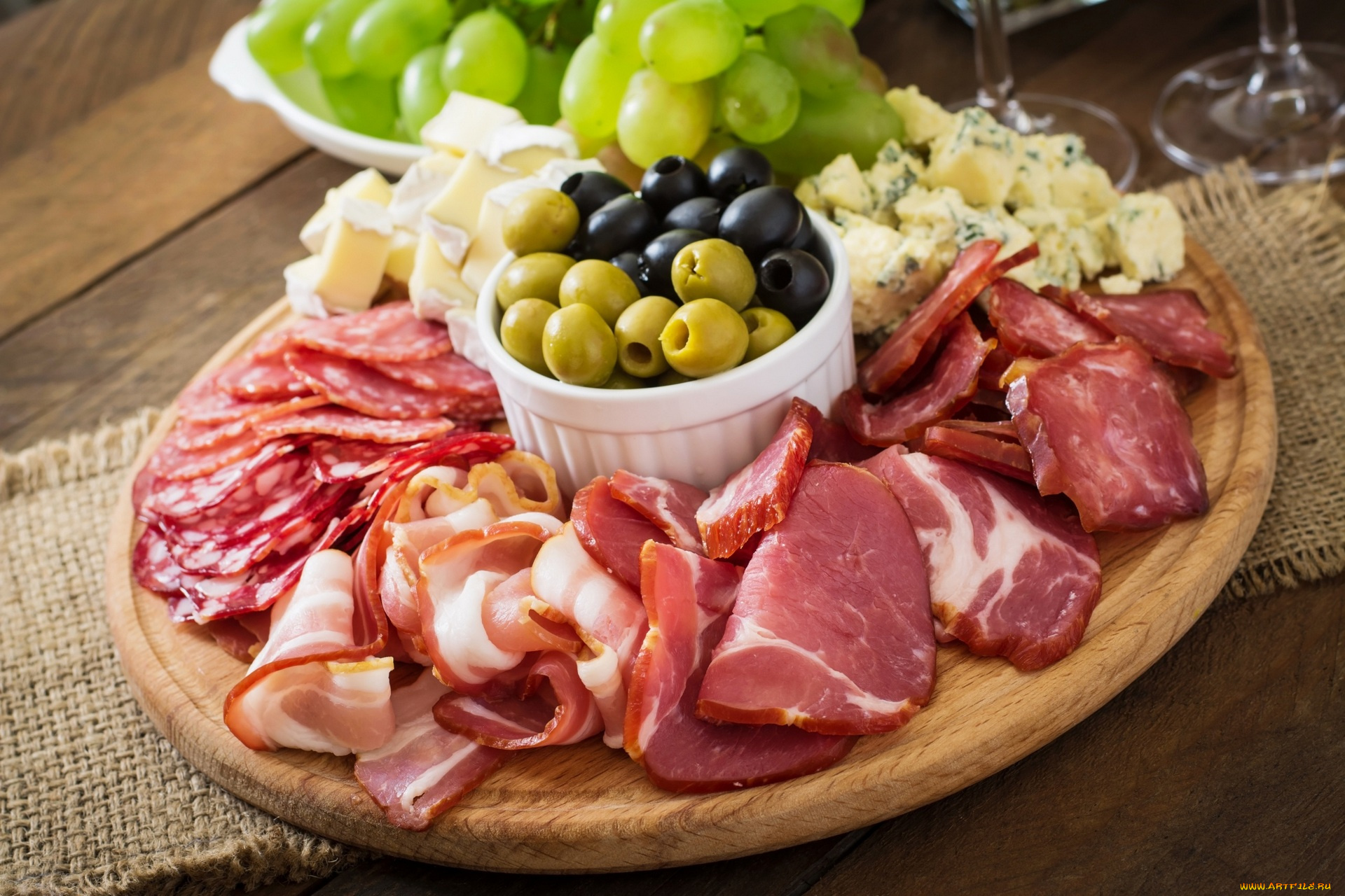 еда, мясные, блюда, маслины, оливки, поднос, колбаса, виноград