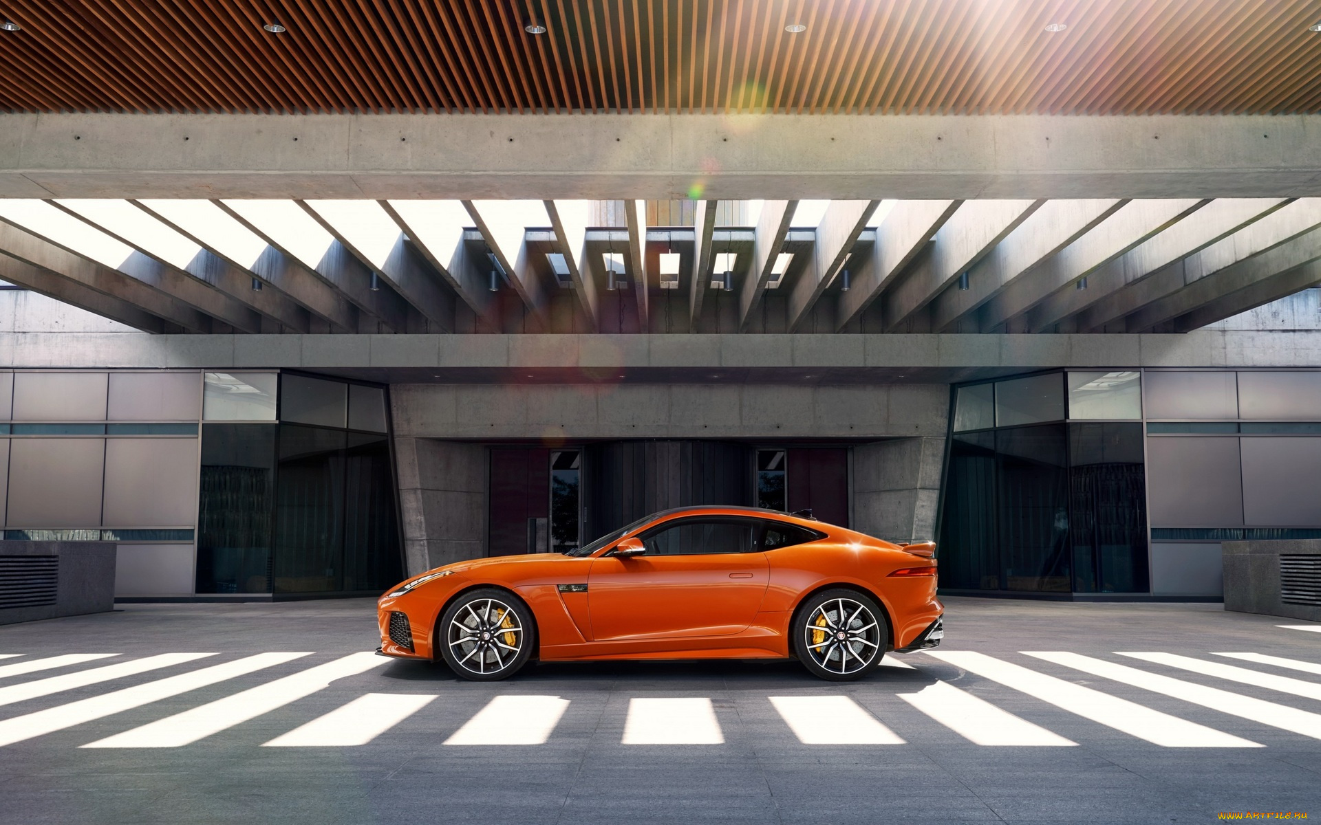 автомобили, jaguar, Ягуар, оранжевый, переход, f-type, svr, здание