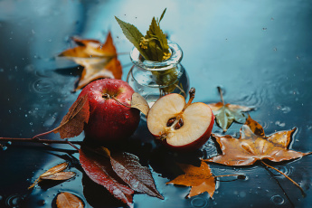 Картинка еда Яблоки осень капли листья яблоки