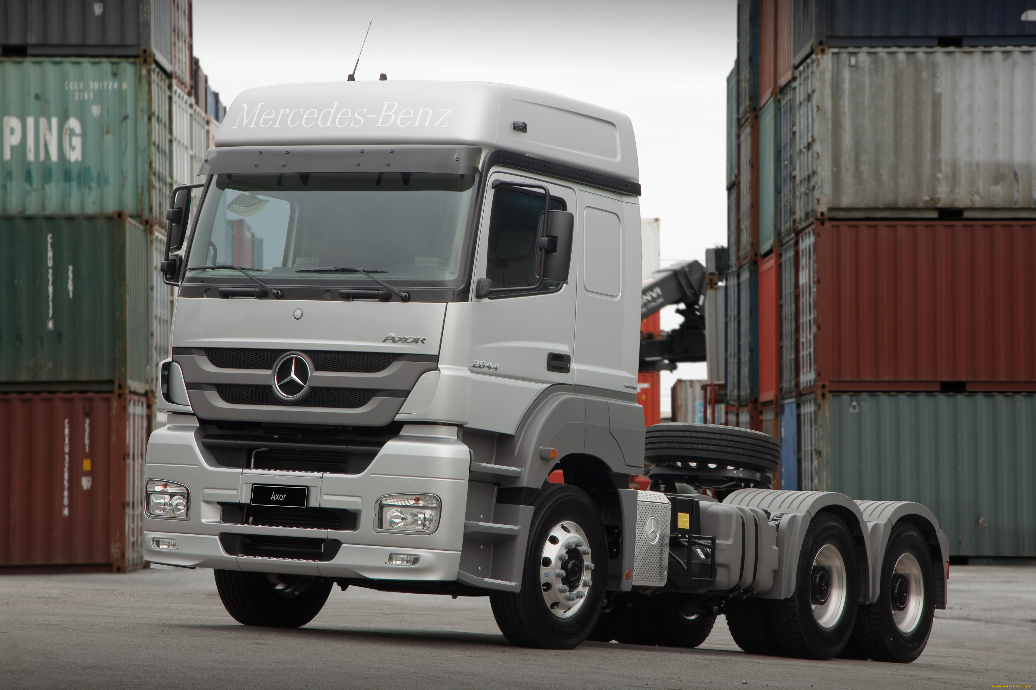 Mercedes benz axor. Мерседес Бенц Аксор. Mercedes-Benz Axor 2644. Мерседес Аксор 6×6.