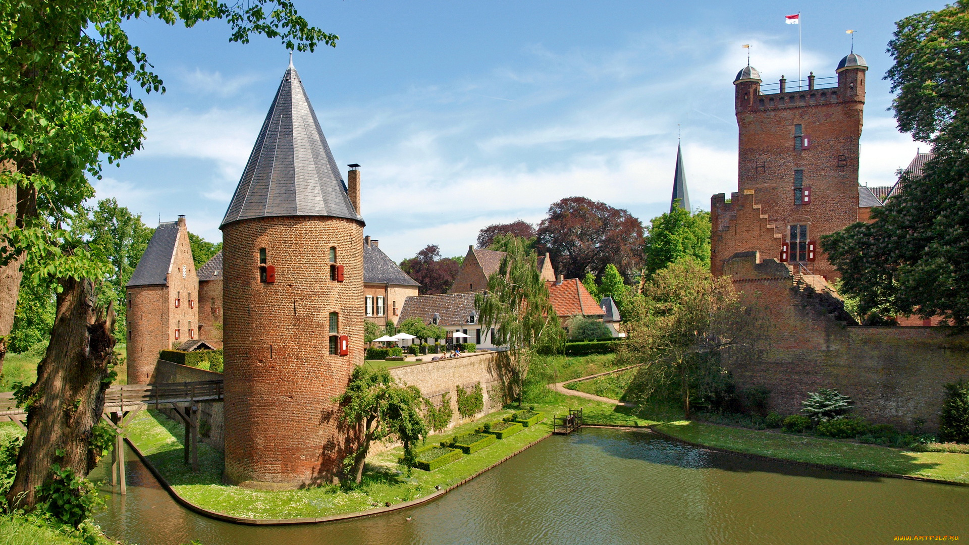 netherlands, castle, huis, berg, города, дворцы, замки, крепости, флаг, башни, водоем