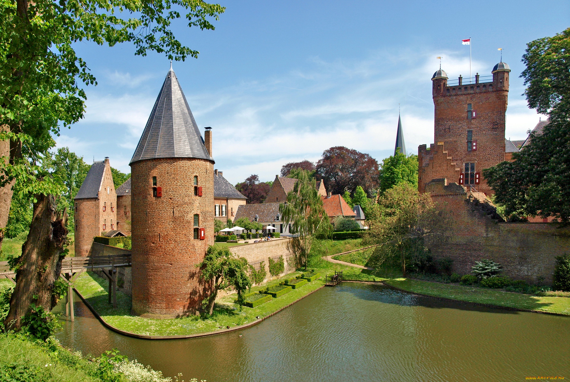 netherlands, castle, huis, berg, города, дворцы, замки, крепости, флаг, башни, водоем