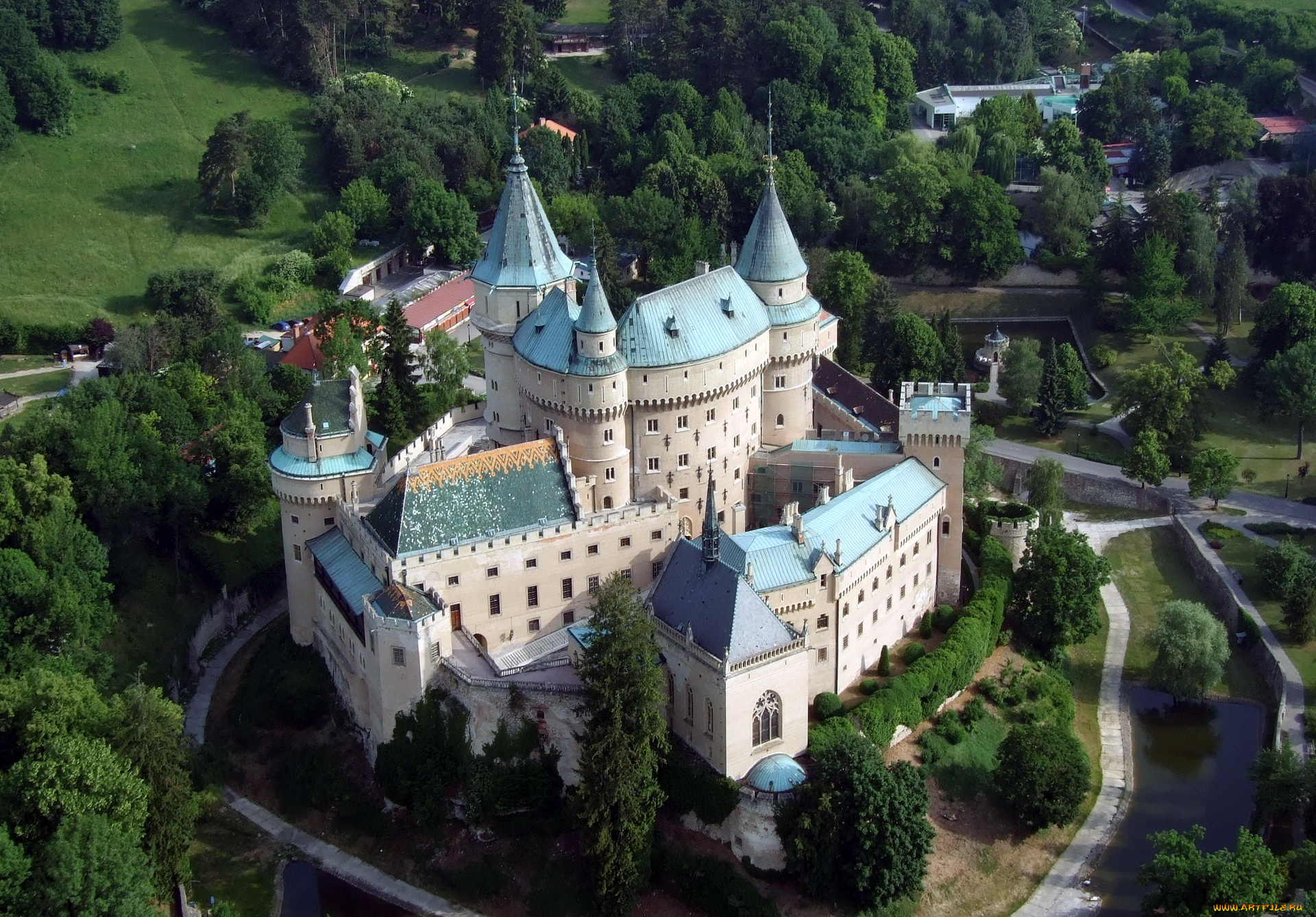 slovakia, castle, bojnicky, города, дворцы, замки, крепости, вид, сверху