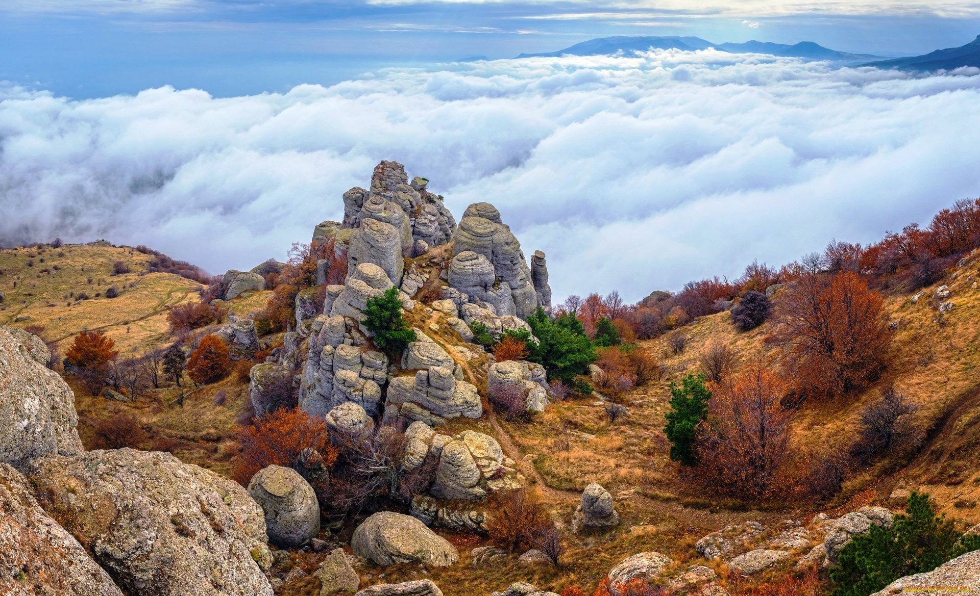демерджи-яйла, природа, горы, панорама, крым, осень, облака, деревья, камни, скалы
