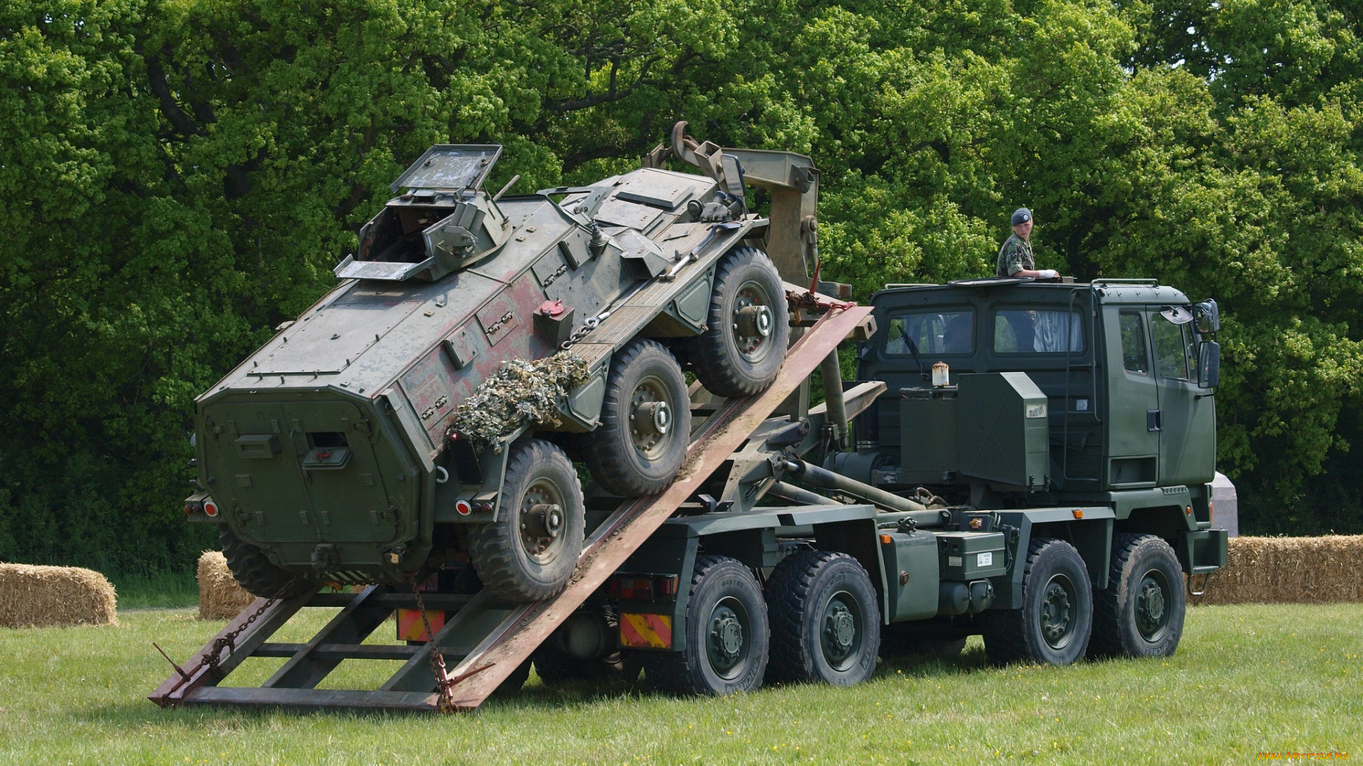 foden, truck, loading, a, saracen, техника, военная, техника, погрузка, бтр, тягач