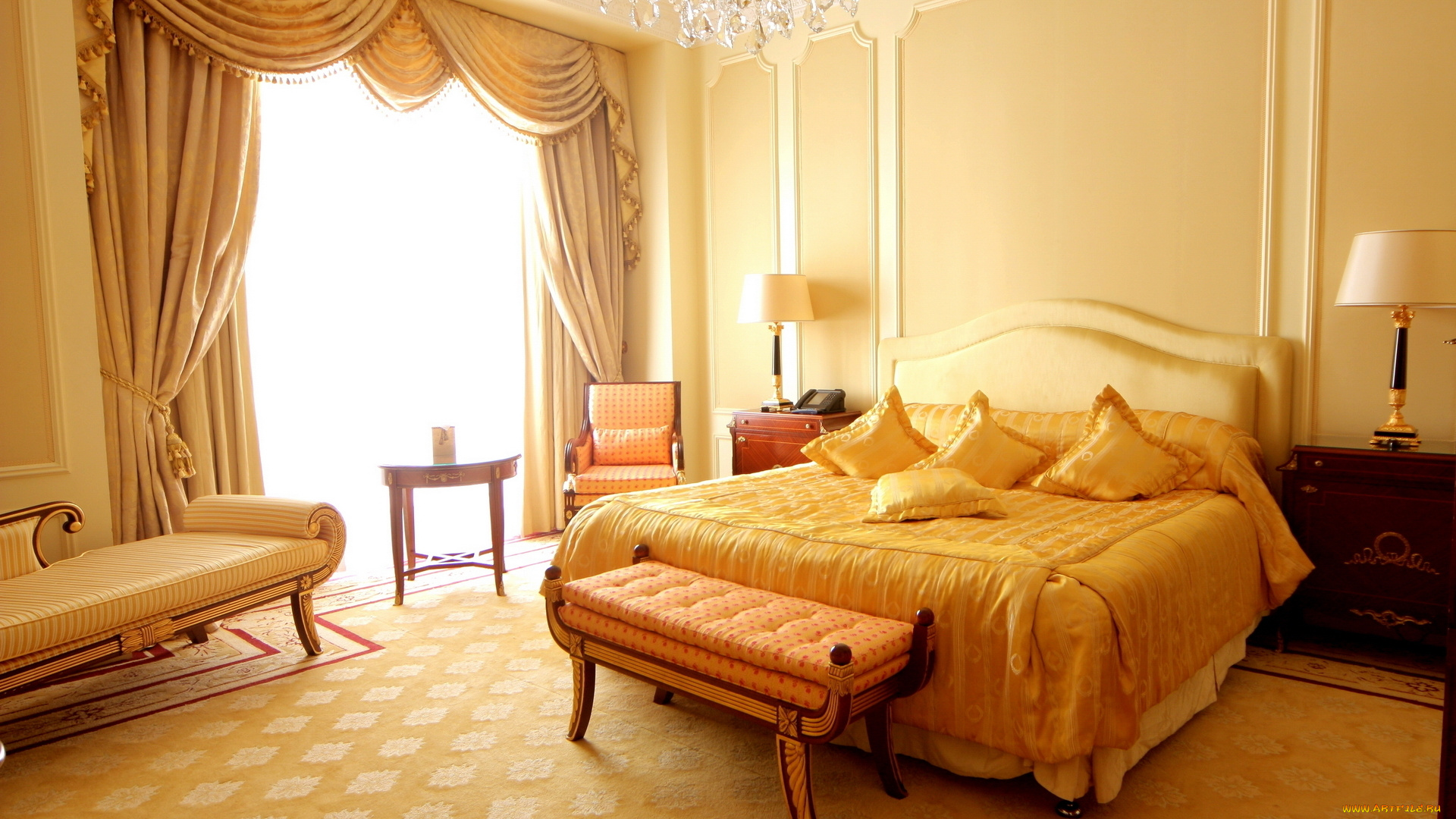 интерьер, спальня, стиль, дизайн, квартира, подушки, комната, кровать, кресло, диван, занавеска, лампа, желтое