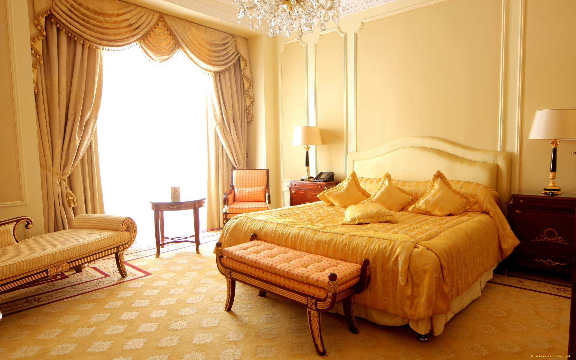интерьер, спальня, стиль, дизайн, квартира, подушки, комната, кровать, кресло, диван, занавеска, лампа, желтое