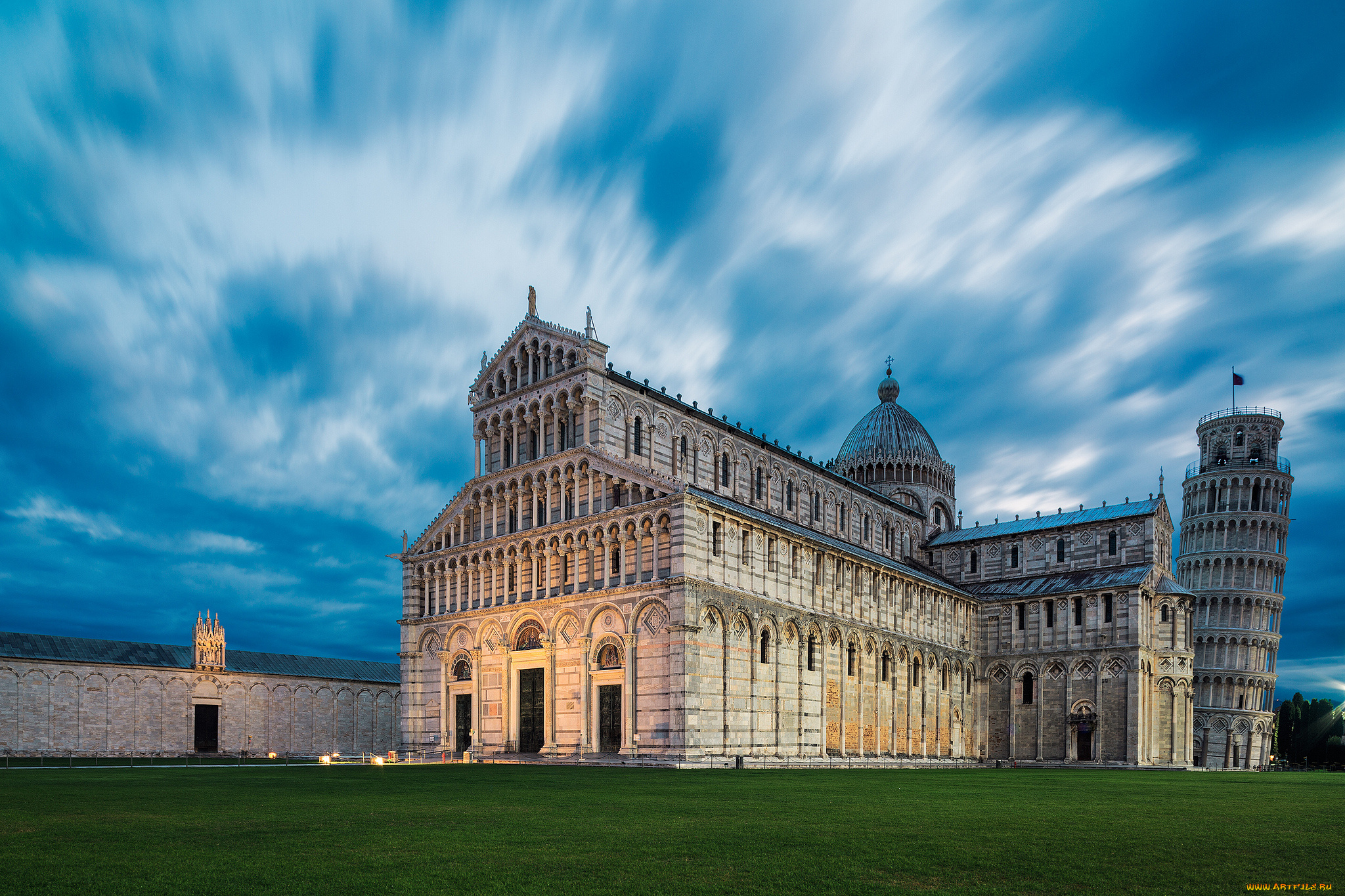 Duomo and Leaning Tower, Pisa, Italy бесплатно