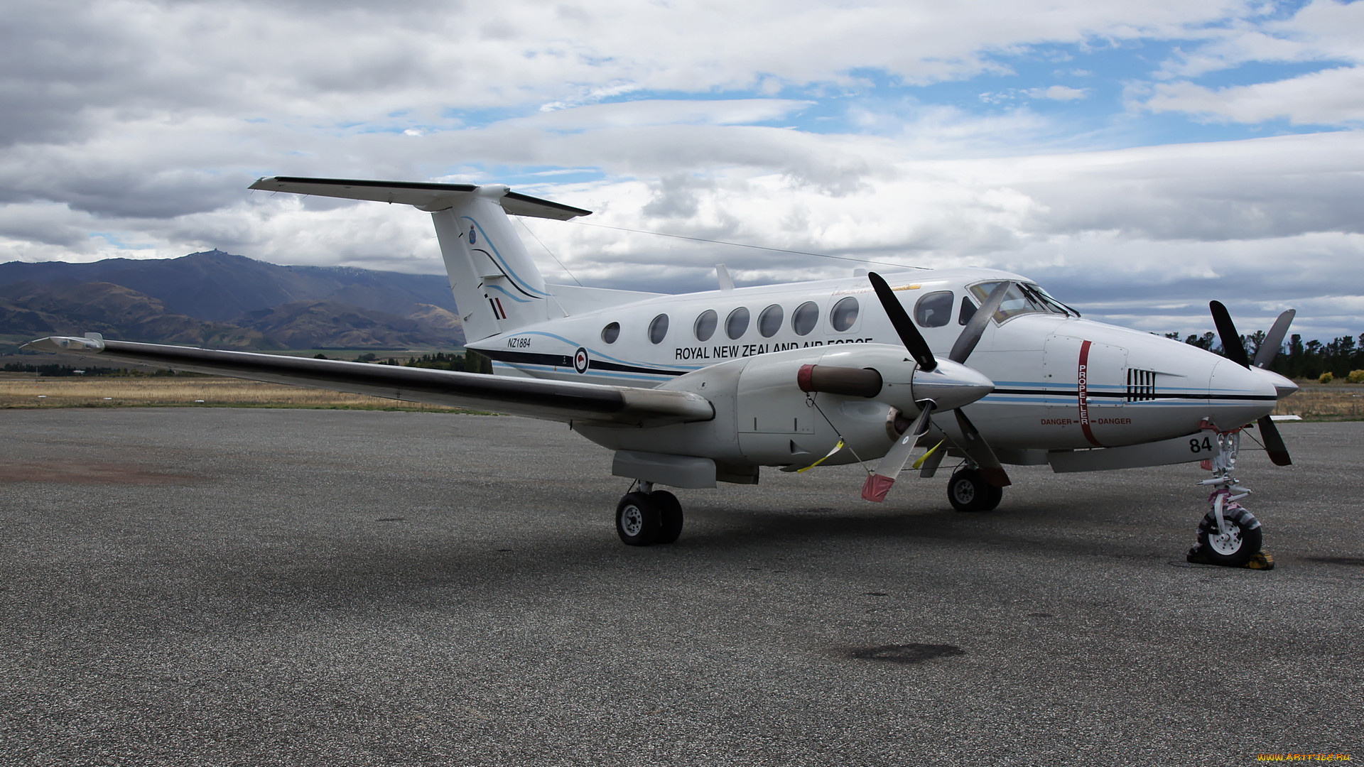 beechcraft, 200, king, авиация, лёгкие, и, одномоторные, самолёты, аэродром, самолет, легкий, стоянка