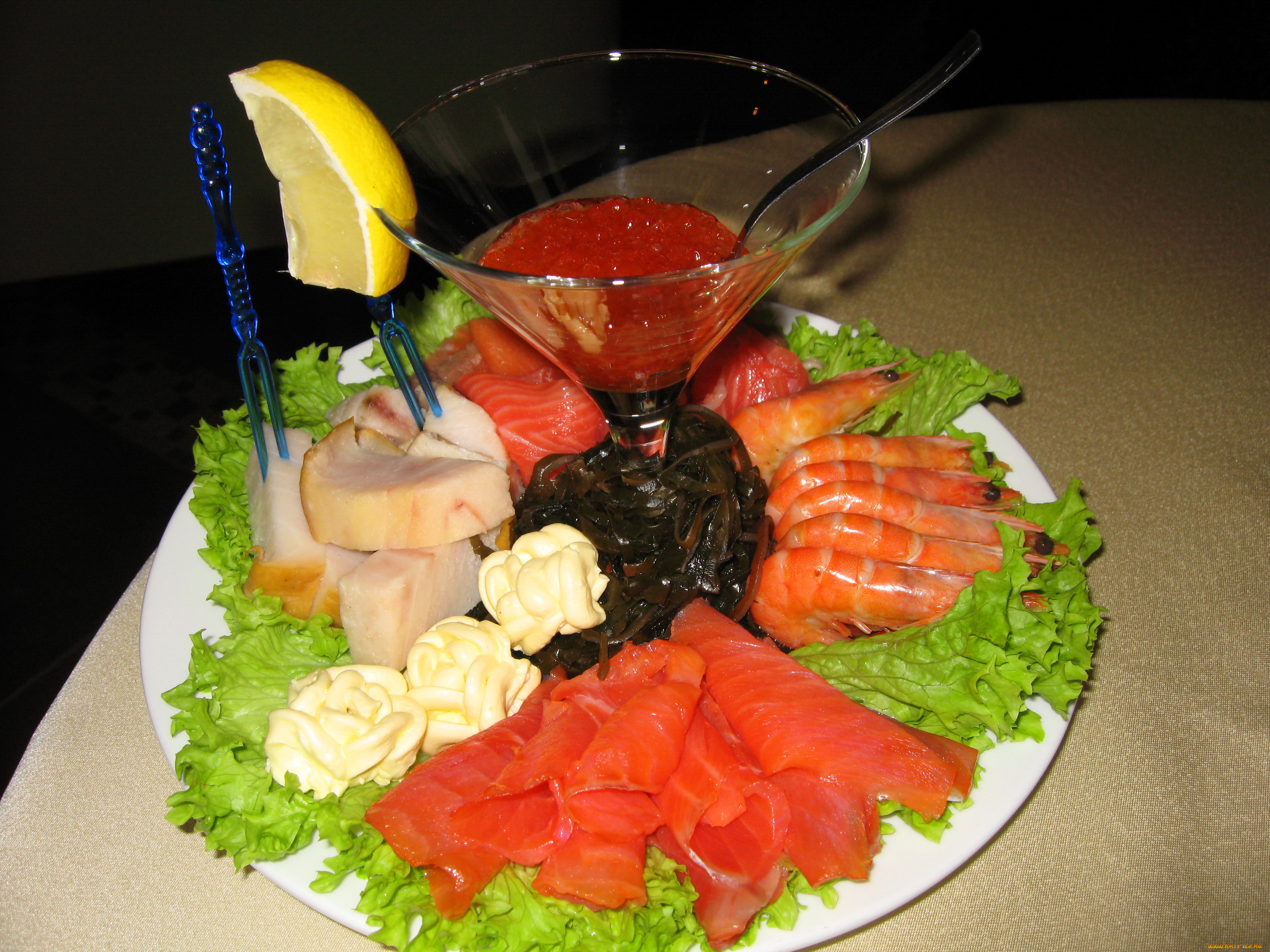 еда, рыба, , морепродукты, , суши, , роллы, масло, лимон, икра, креветки