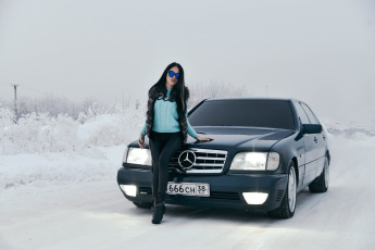 Картинка автомобили -авто+с+девушками mercedes