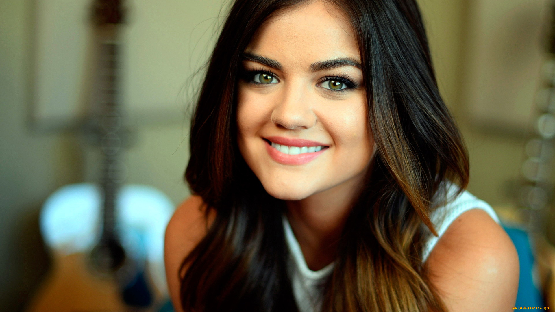 девушки, lucy, hale, улыбка, взгляд