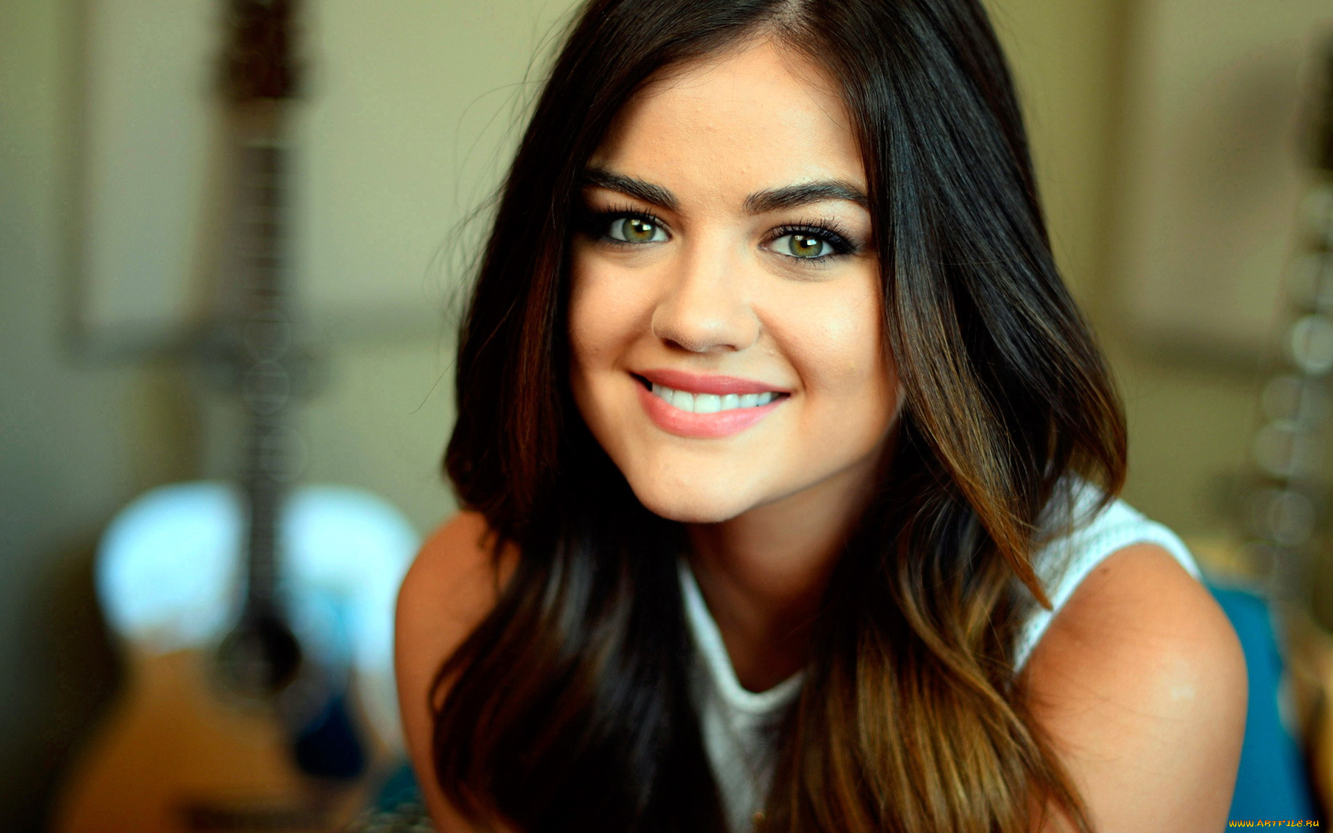 девушки, lucy, hale, улыбка, взгляд