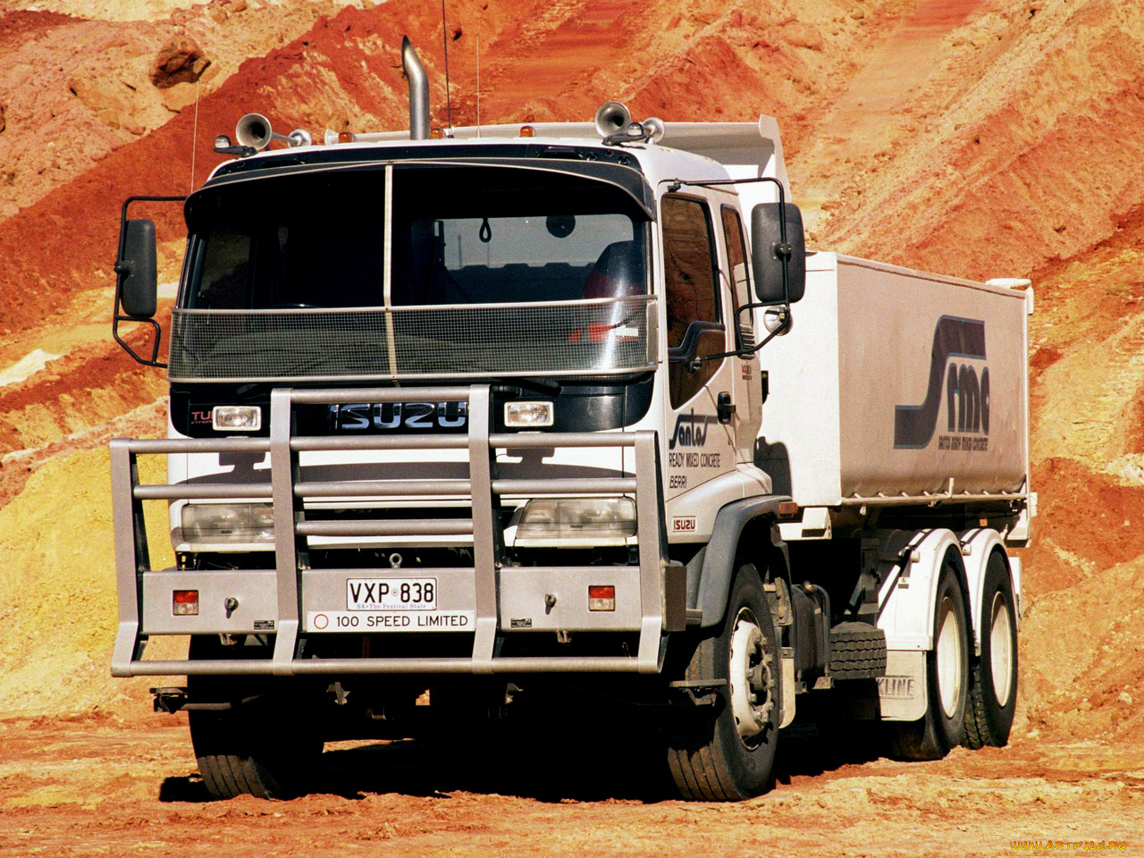 Isuzu Tipper