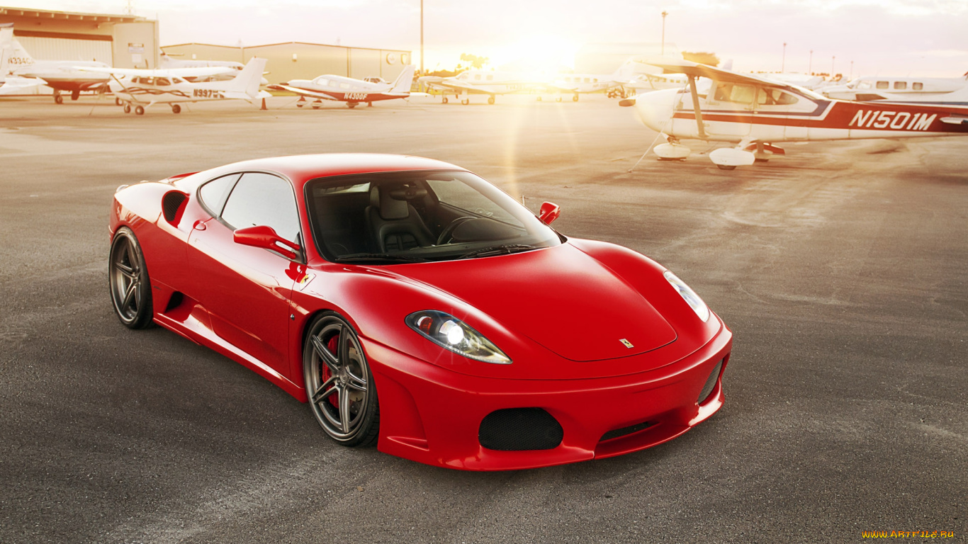 красный спортивный автомобиль Ferrari F430 red sports car бесплатно