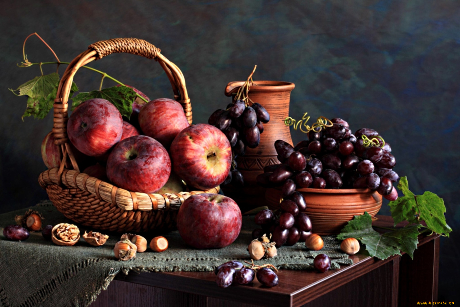 еда, натюрморт, урожай, яблоки, виноград, орехи