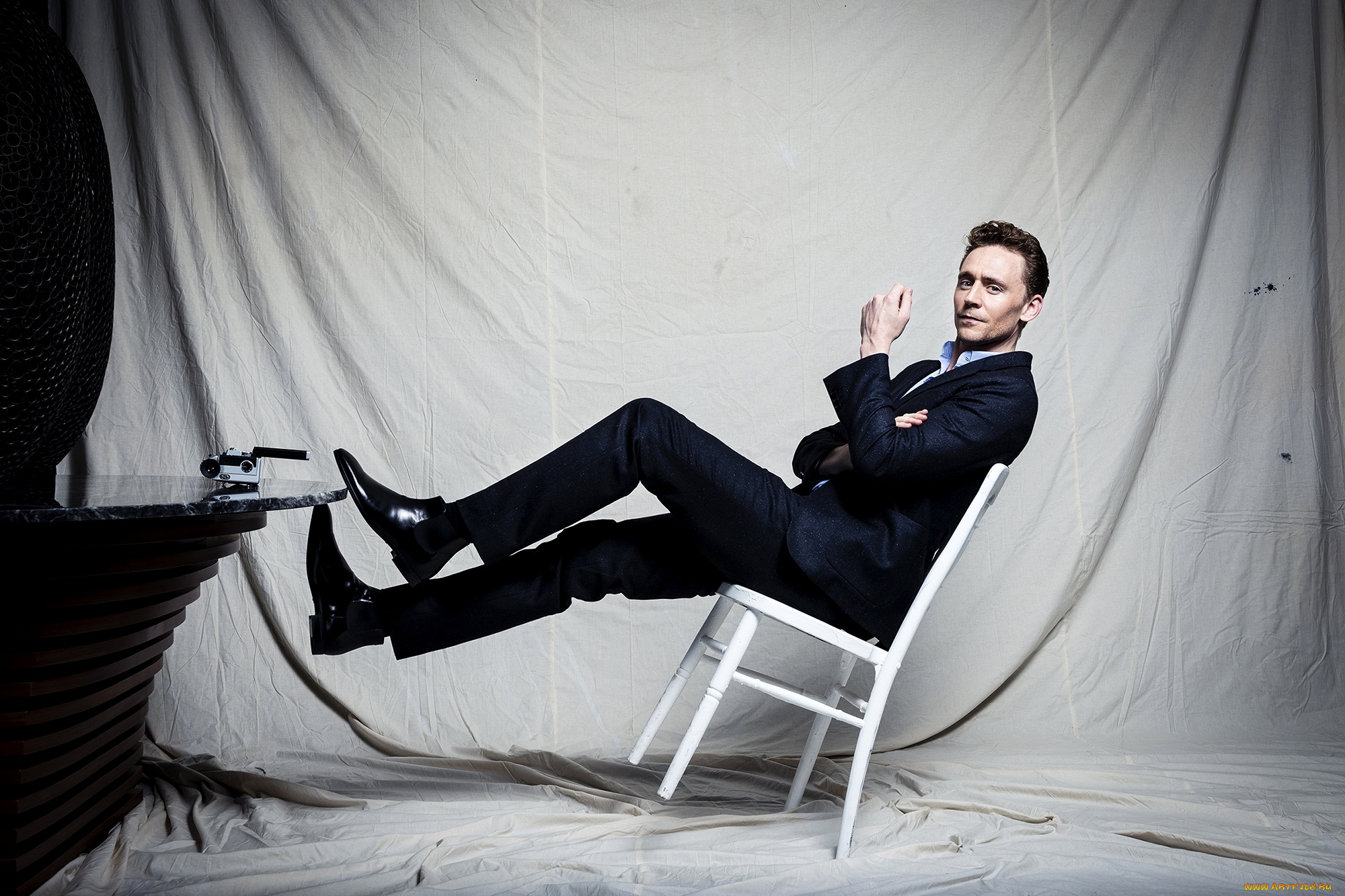 tom, hiddleston, мужчины, стул, tom, hiddleston