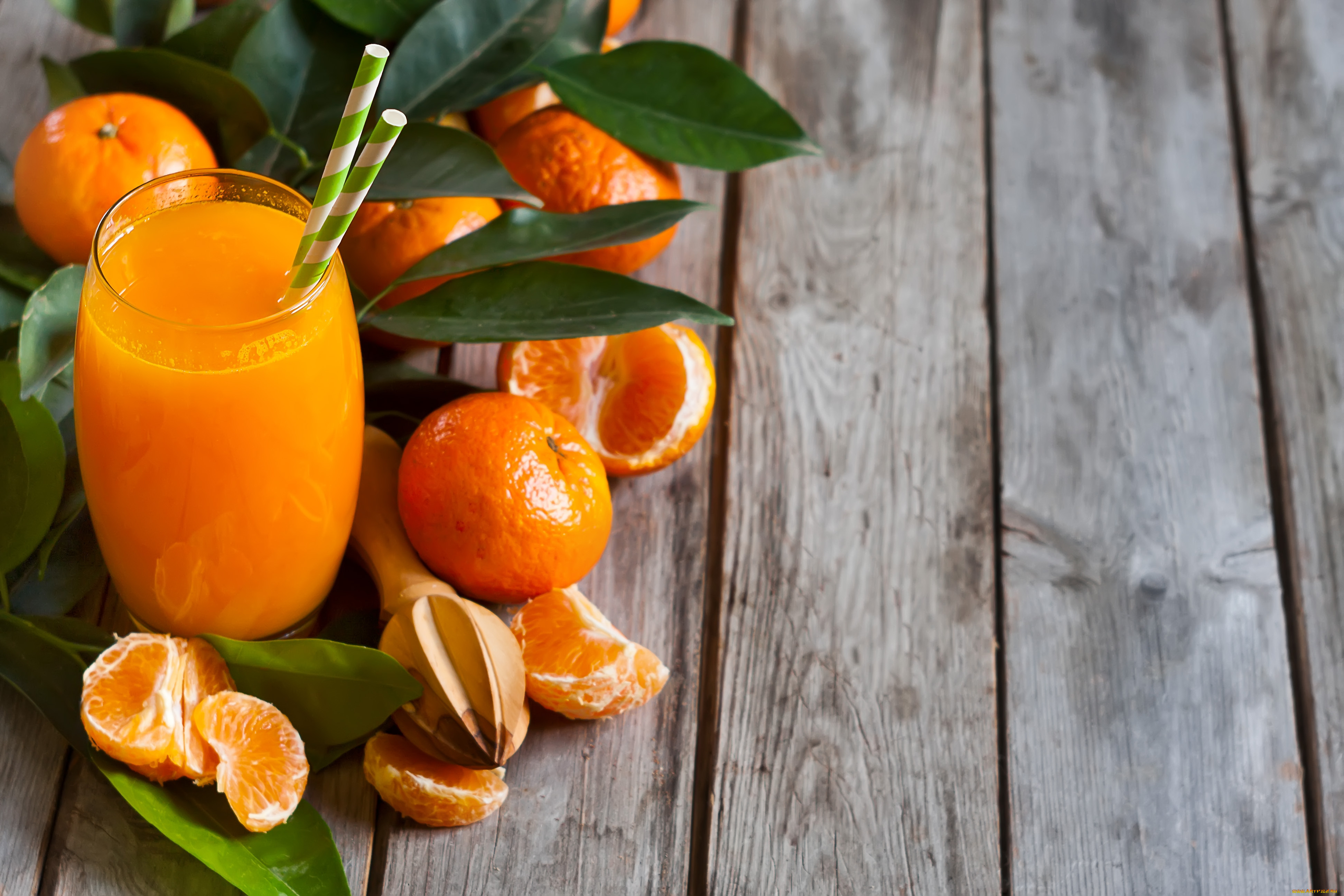 Питание фруктовыми соками. Абрикос базилик мандарин. Цитрус мандарин +апельсин. Смузи манго облепиха. Апельсин, сок, Orange, Juice.