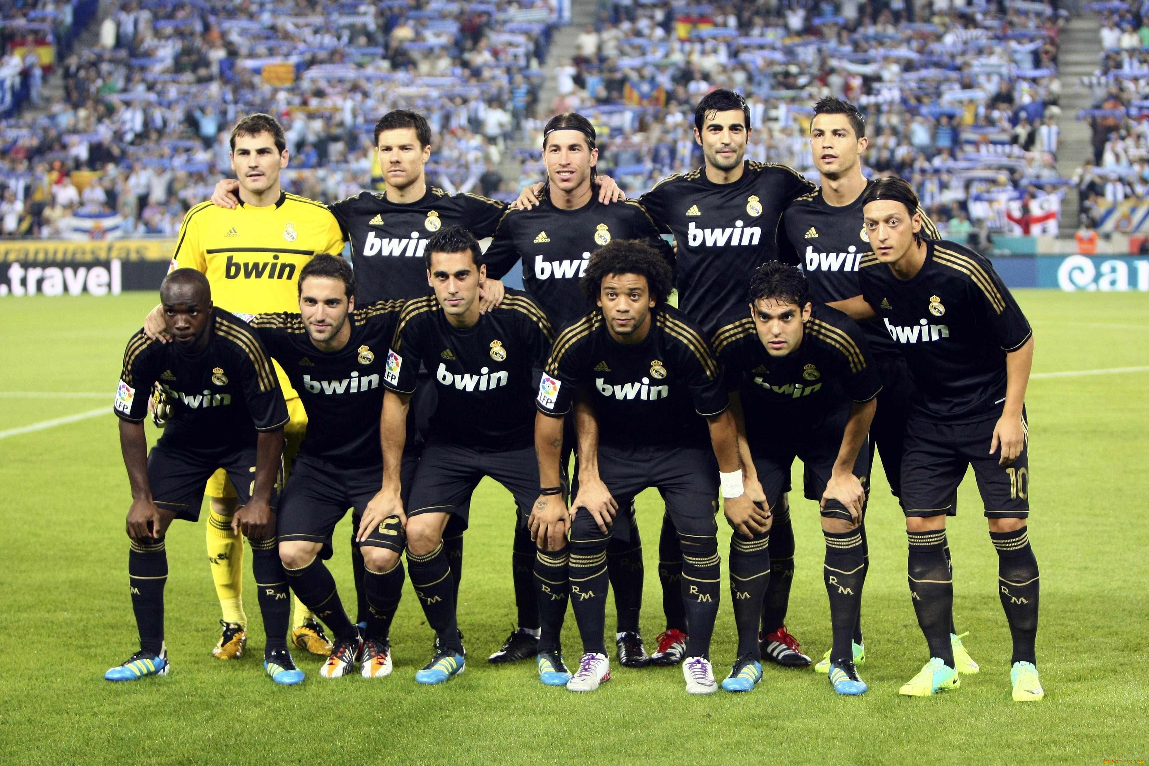 Футбольный клуб дал. Футбольная команда Реал Мадрид. Реал Мадрид команды ФК. Фотография футбольного клуба Реал Мадрид. Команда футбольной команды Реал Мадрид.