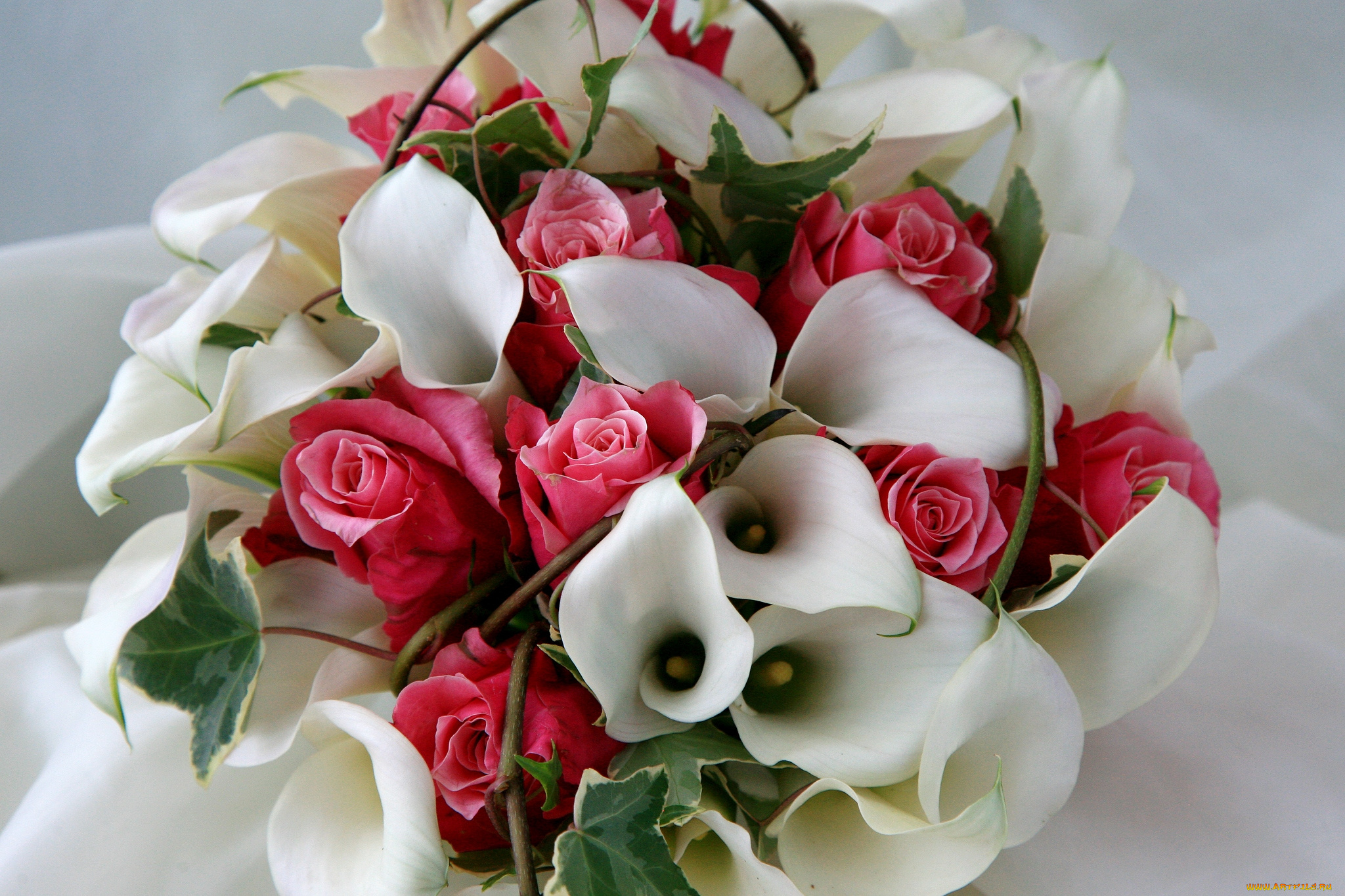 К чему снится букеты роз женщине. Чирайли Гулар. Красивый букет. Букет шикарный. Шикарные цветы.