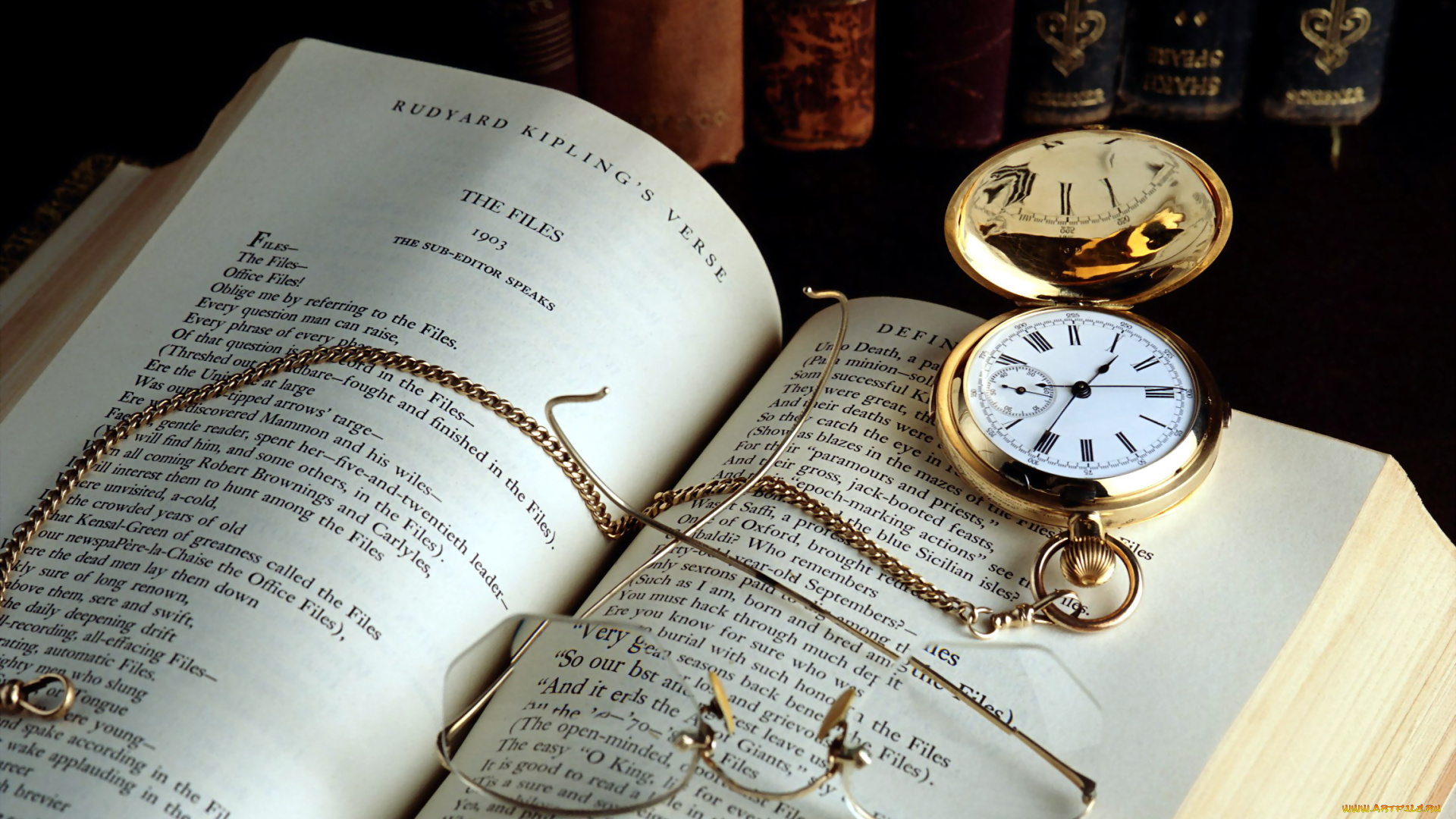 разное, канцелярия, книги, очки, цепочка, часы, книга