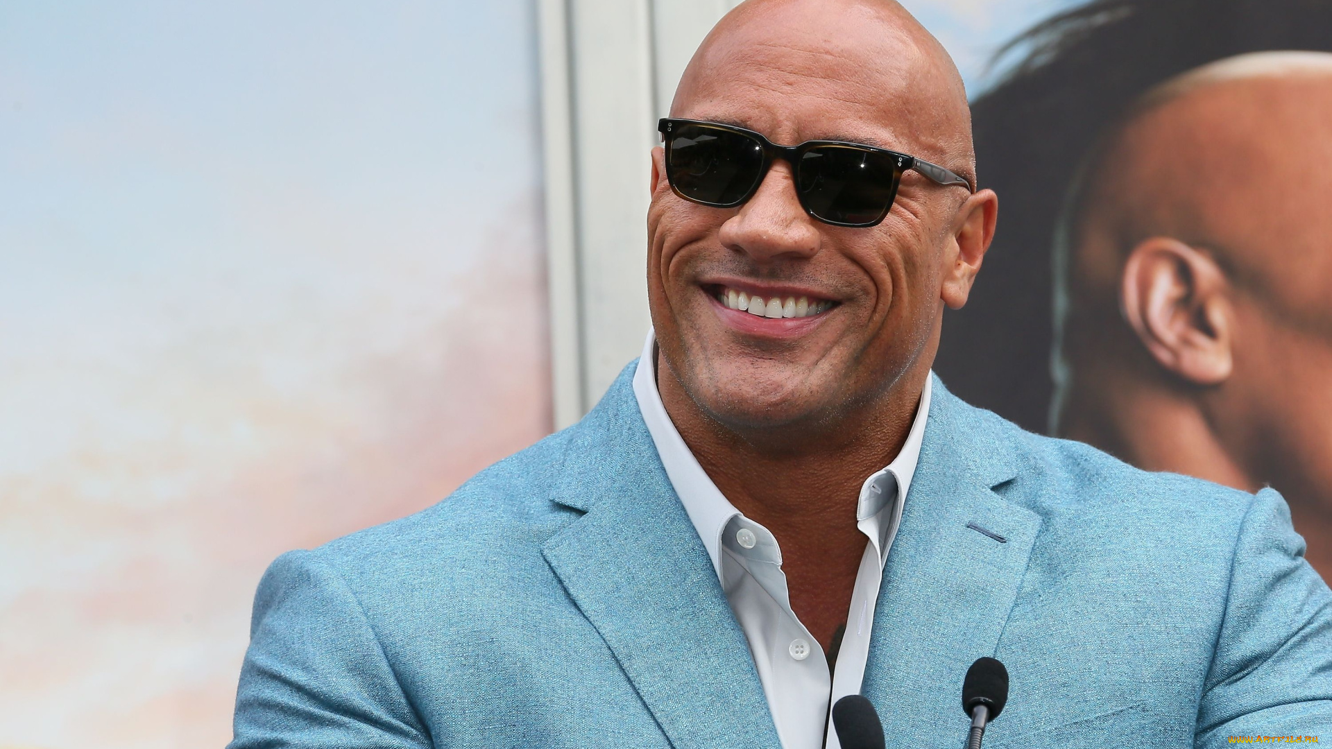 мужчины, dwayne, johnson, , the, rock, актер, очки, пиджак, улыбка, микрофоны