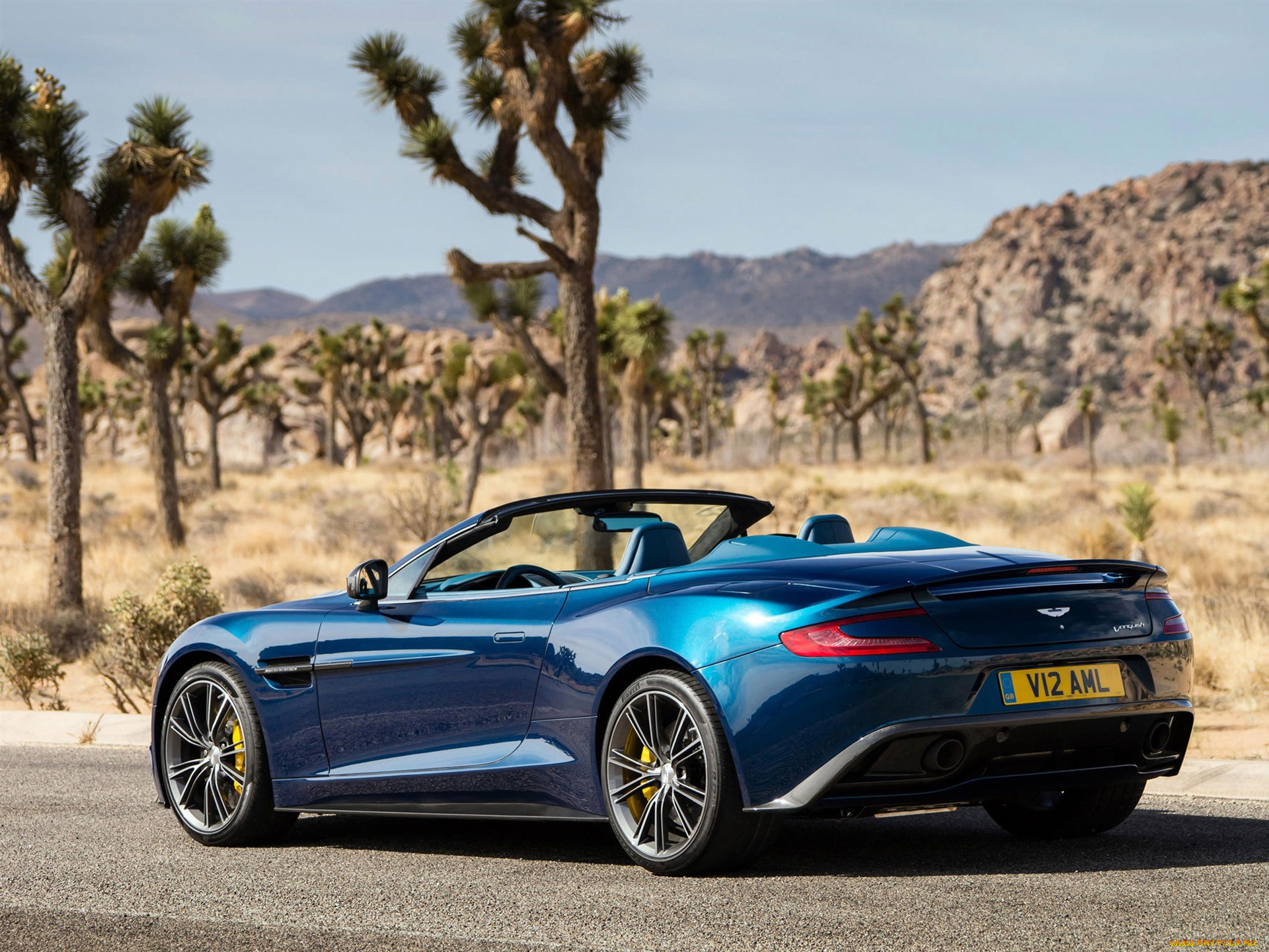 aston, martin, vanquish, volante, автомобили, aston, martin, синий, скалы, деревья