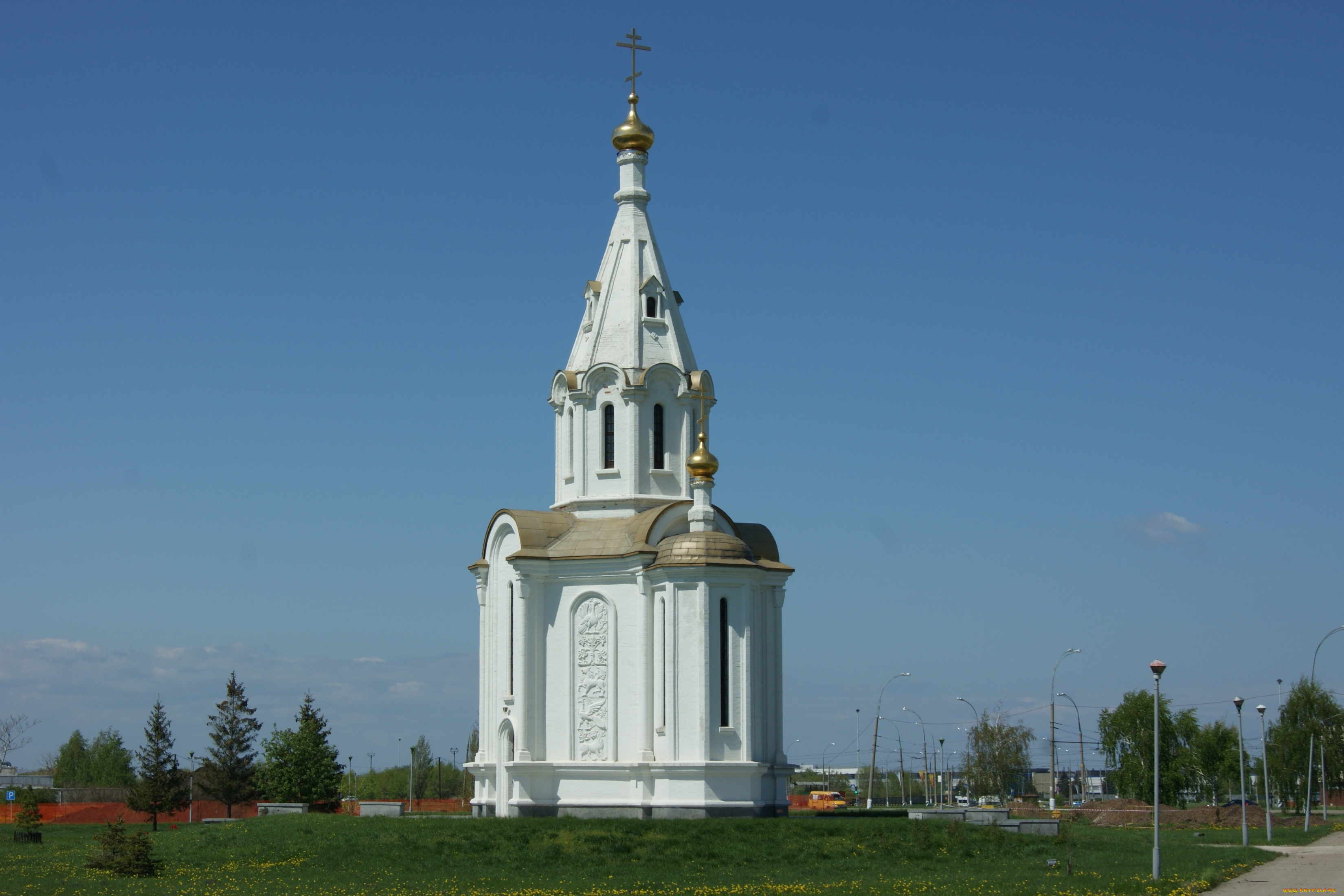 тольятти, , Часовня, во, имя, святого, архистратига, божьего, михаила, города, -, православные, церкви, , монастыри, Часовня, трава, небо, деревья