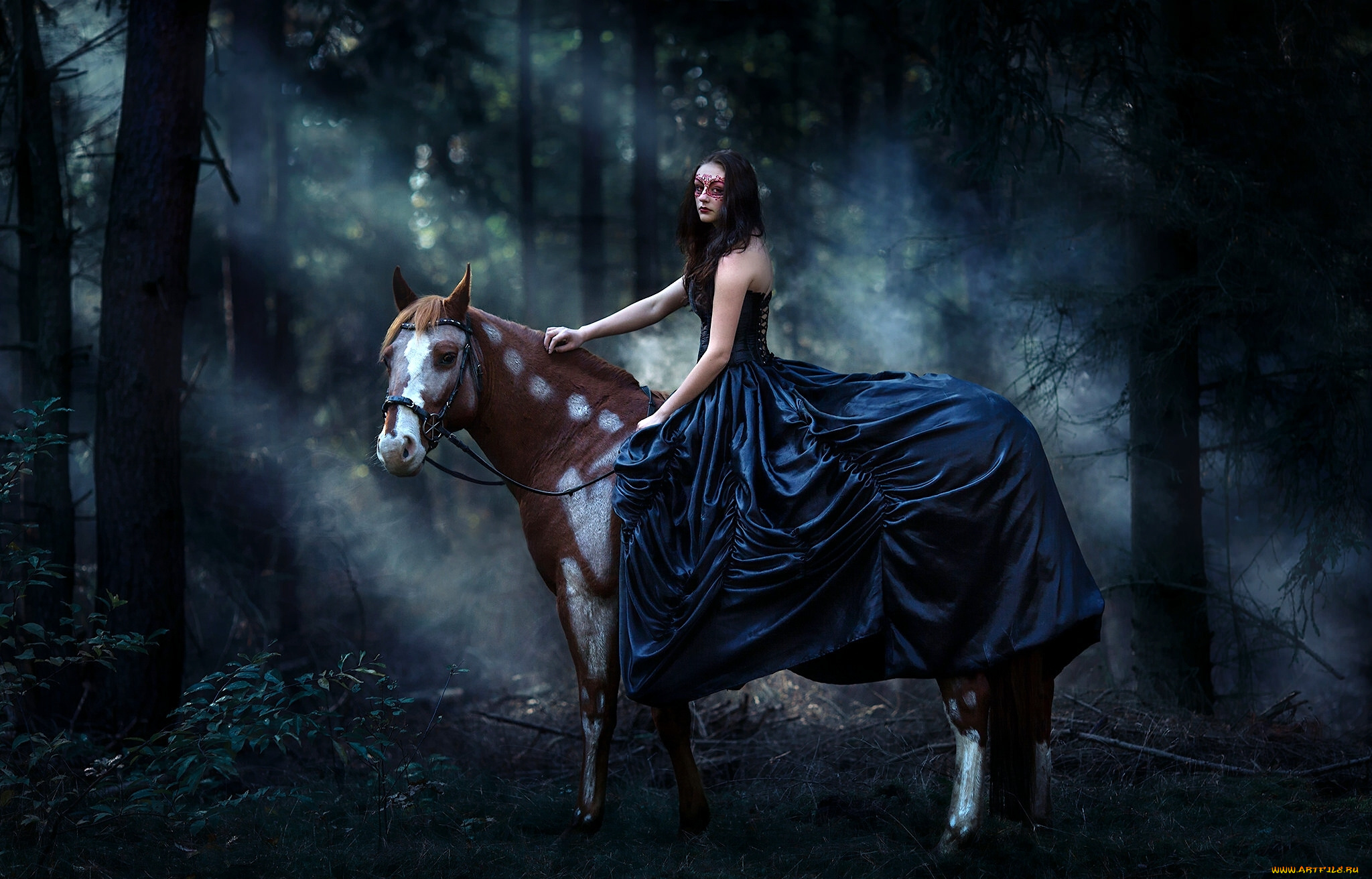 девушки, -unsort, , креатив, девушка, платье, маска, конь, лошадь, лес