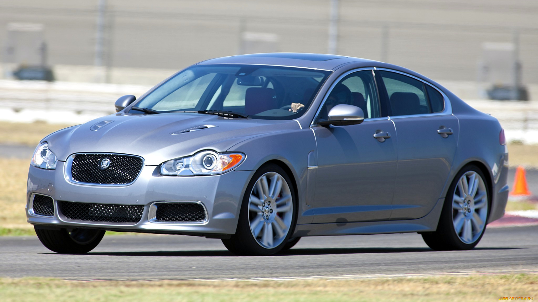 Jaguar XF 2005