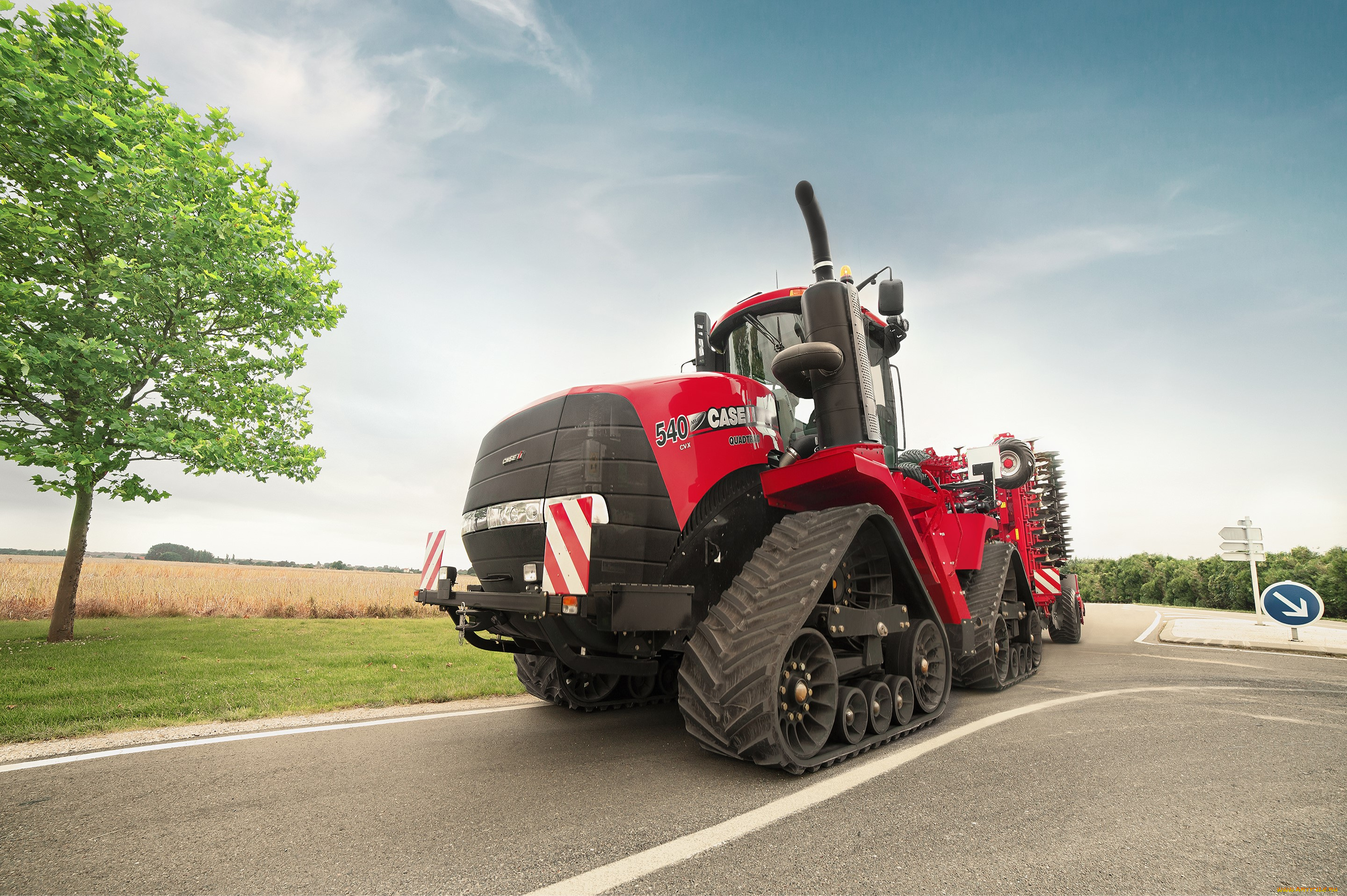 Техника трактор. Case IH Steiger Quadtrac 620. Гусеничный трактор Case IH Quadtrac 620. Трактор Case Quadtrac 370. Case Steiger Quadtrac.