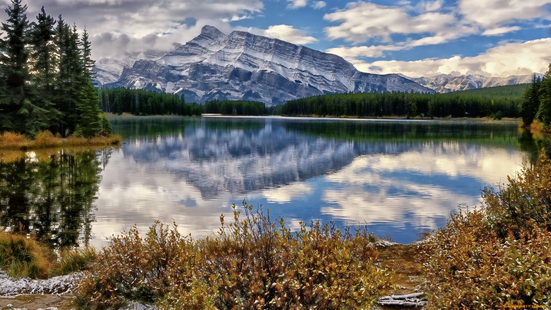mount, rundle, banff, national, park, canada, природа, реки, озера, банф, пейзаж, горы, озеро, канада, облака, отражение