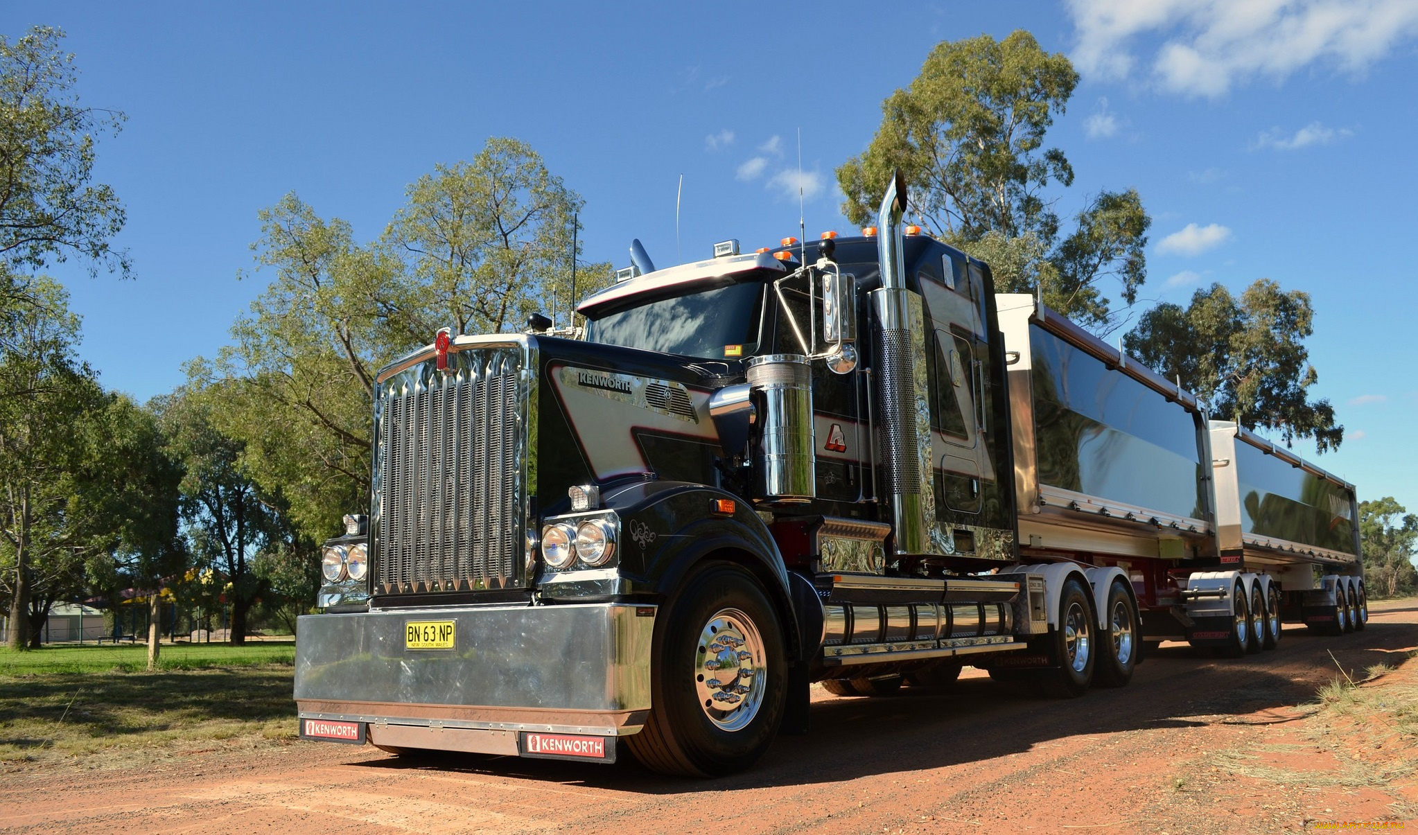 Kenworth t909