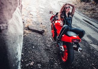 Картинка мотоциклы мото+с+девушкой мото красный