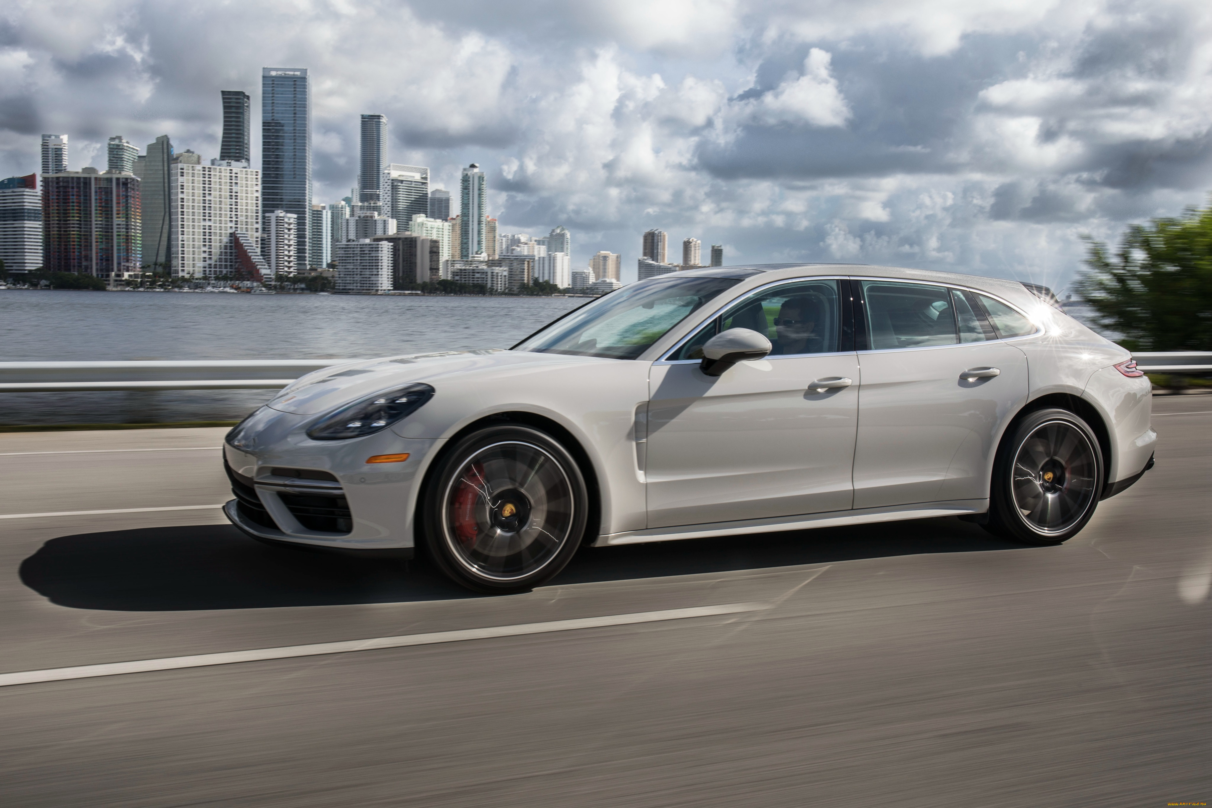 Porsche Panamera Sport Turismo Mansory