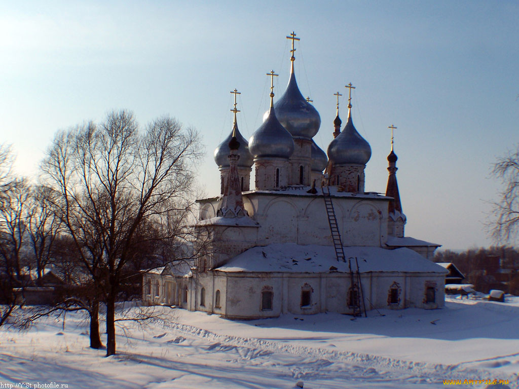 Крестовоздвиженский храм в Тутаеве